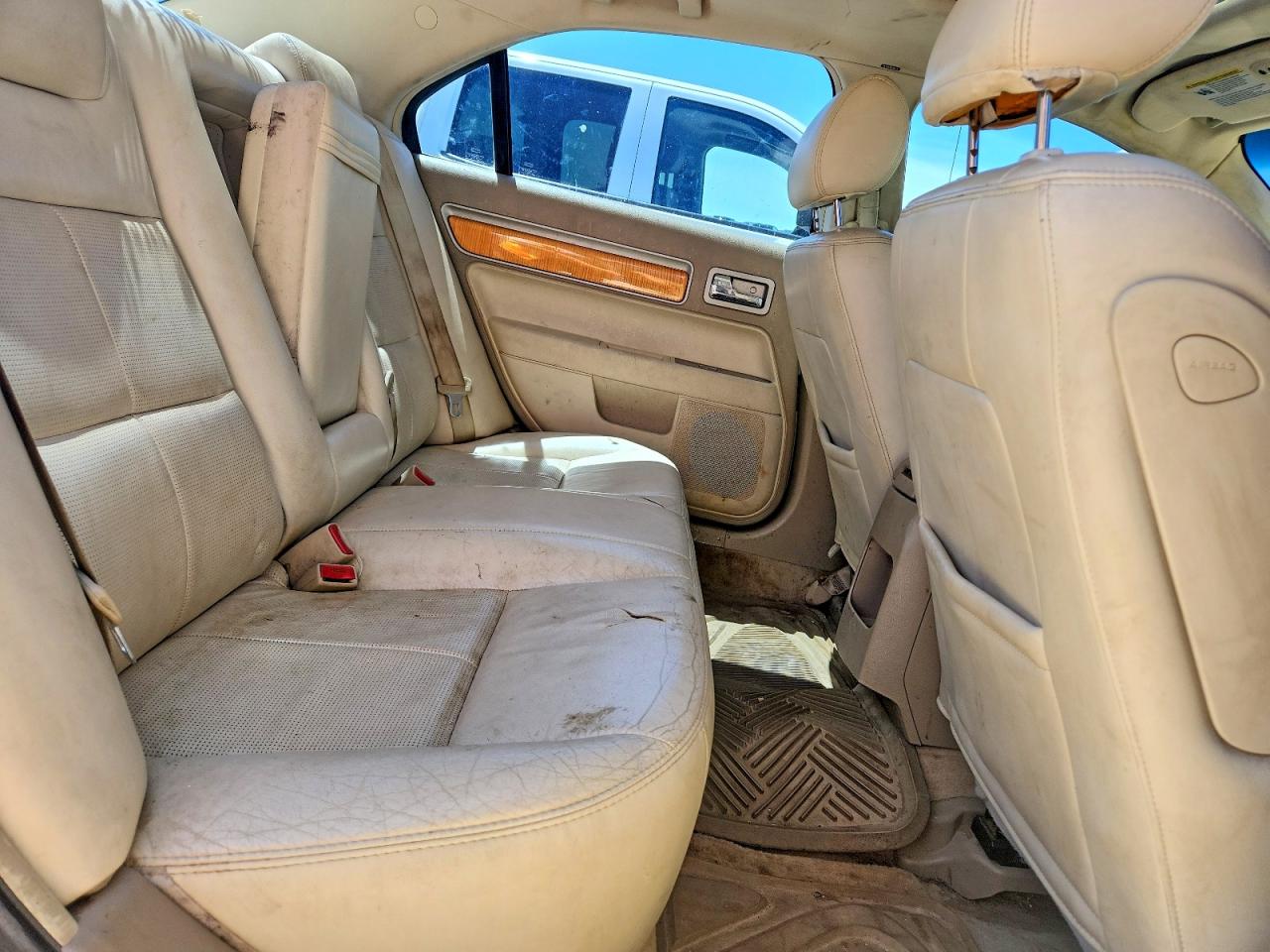 2006 Lincoln Zephyr Beige vin: 3LNHM26106R617440