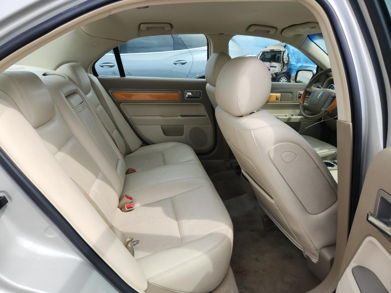 2006 Lincoln Zephyr White vin: 3LNHM26126R629654