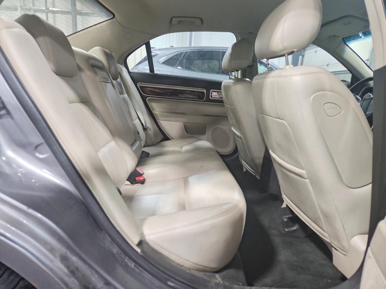 2006 Lincoln Zephyr Silver vin: 3LNHM26136R609381