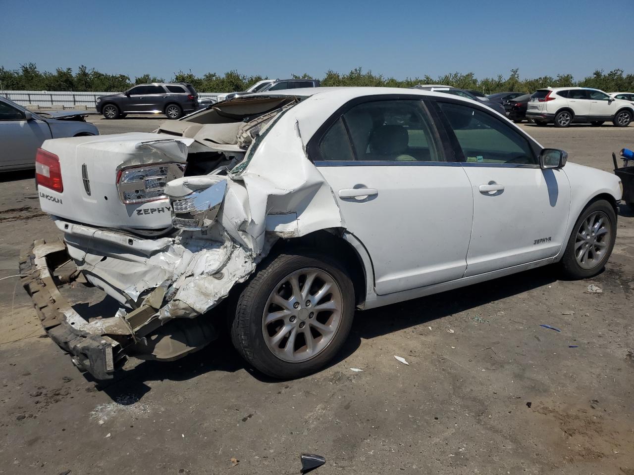 2006 Lincoln Zephyr White vin: 3LNHM26146R635049