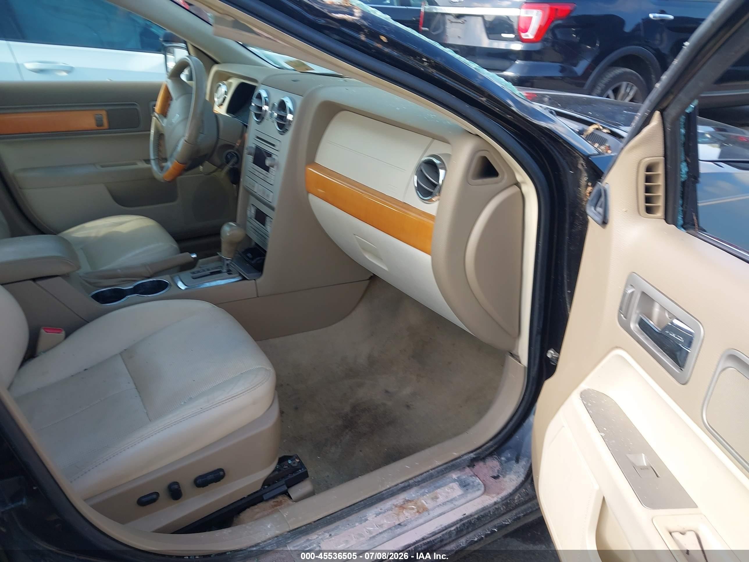 2006 Lincoln Zephyr   Black vin: 3LNHM26146R639814
