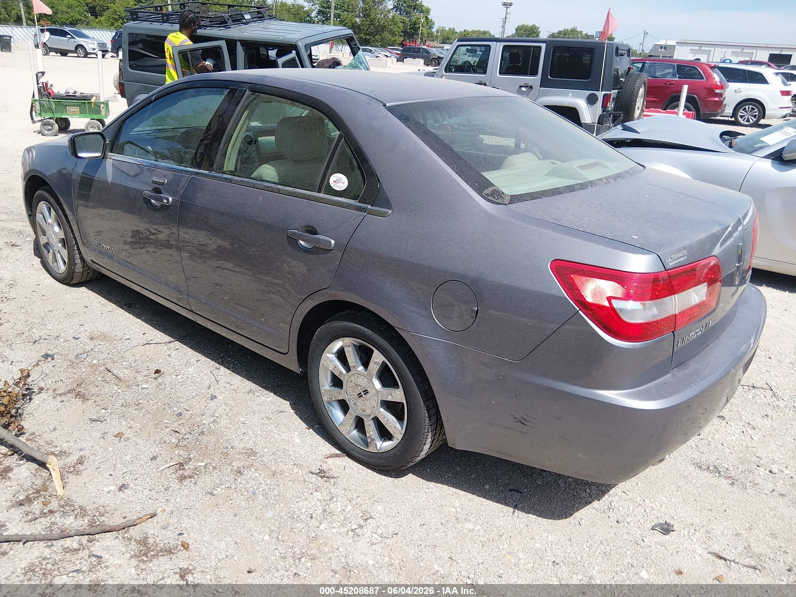 2006 Lincoln Zephyr   Серебряный vin: 3LNHM26166R628183