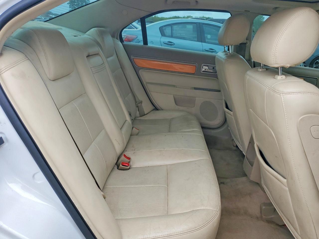2006 Lincoln Zephyr White vin: 3LNHM26166R667825