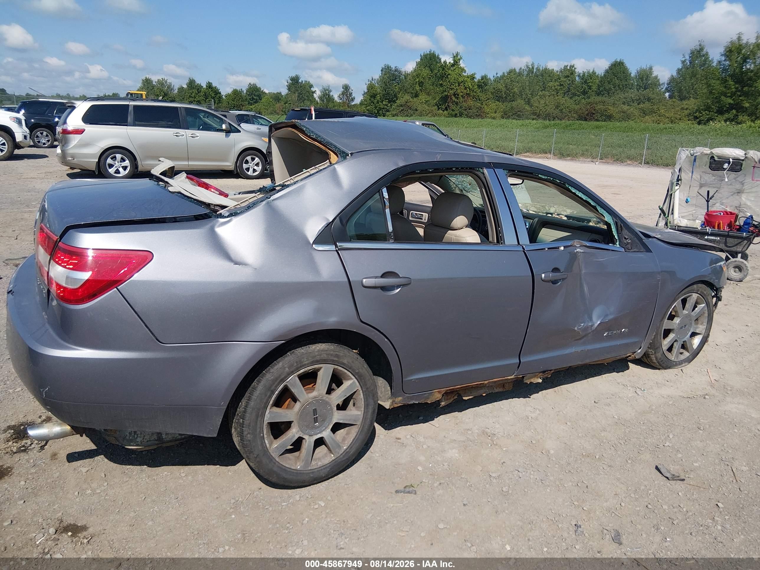 2006 Lincoln Zephyr   Серебряный vin: 3LNHM26176R631609