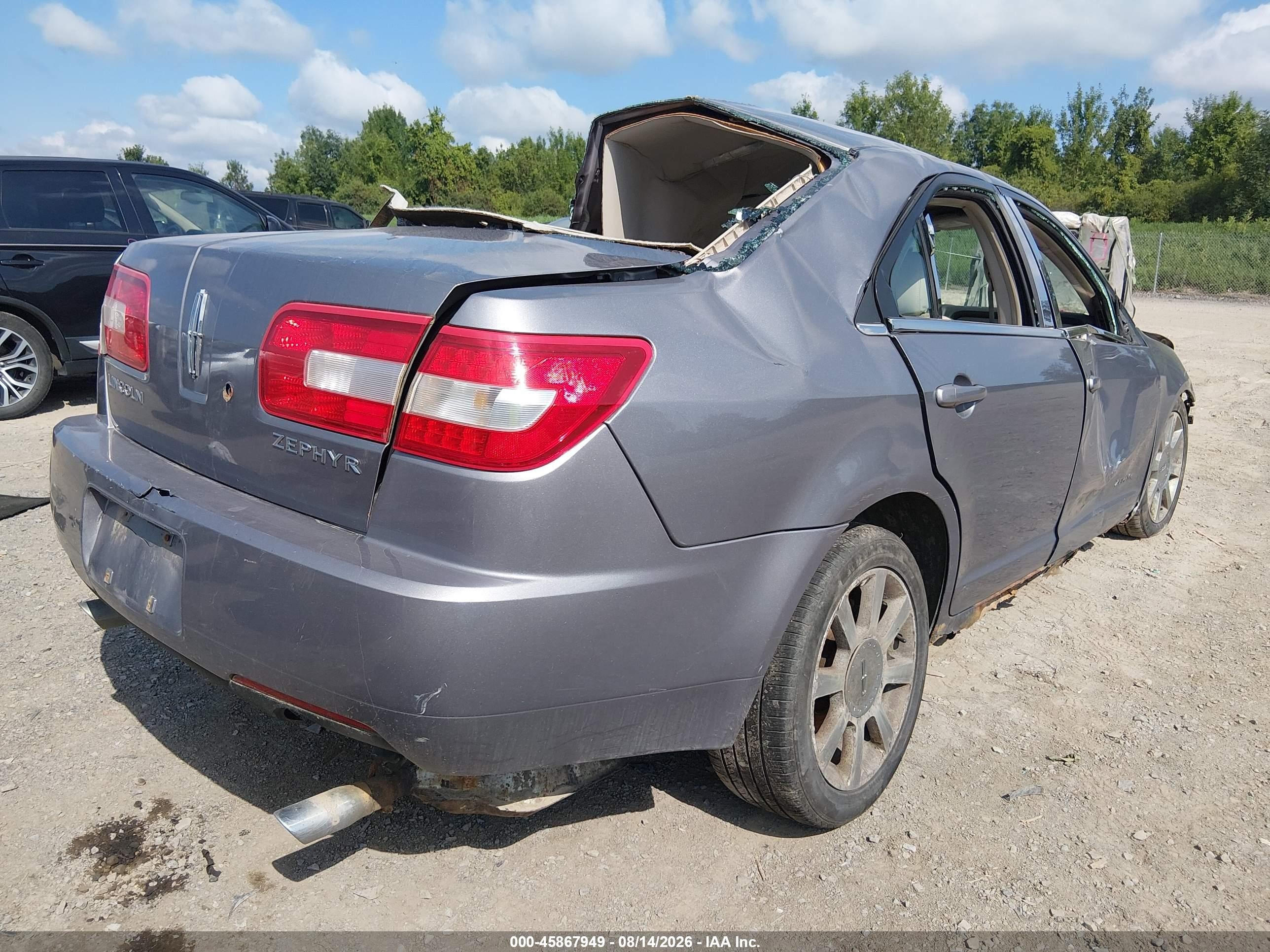 2006 Lincoln Zephyr   Серебряный vin: 3LNHM26176R631609