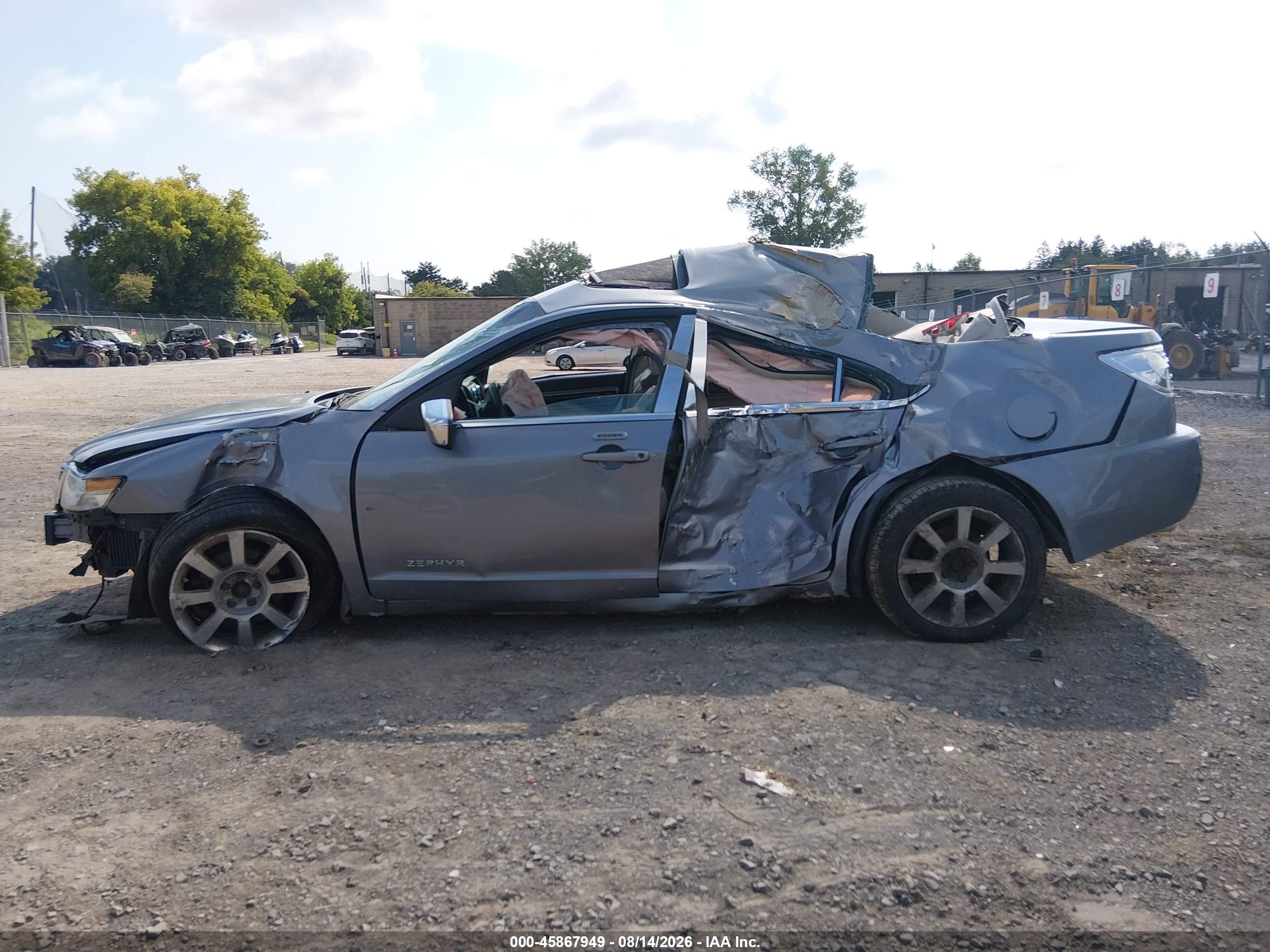 2006 Lincoln Zephyr   Серебряный vin: 3LNHM26176R631609