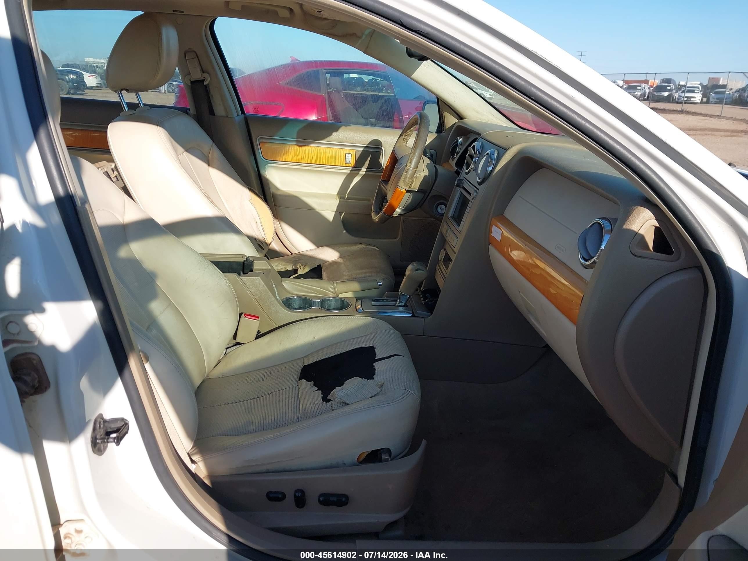 2009 Lincoln Mkz   White vin: 3LNHM26T39R608334