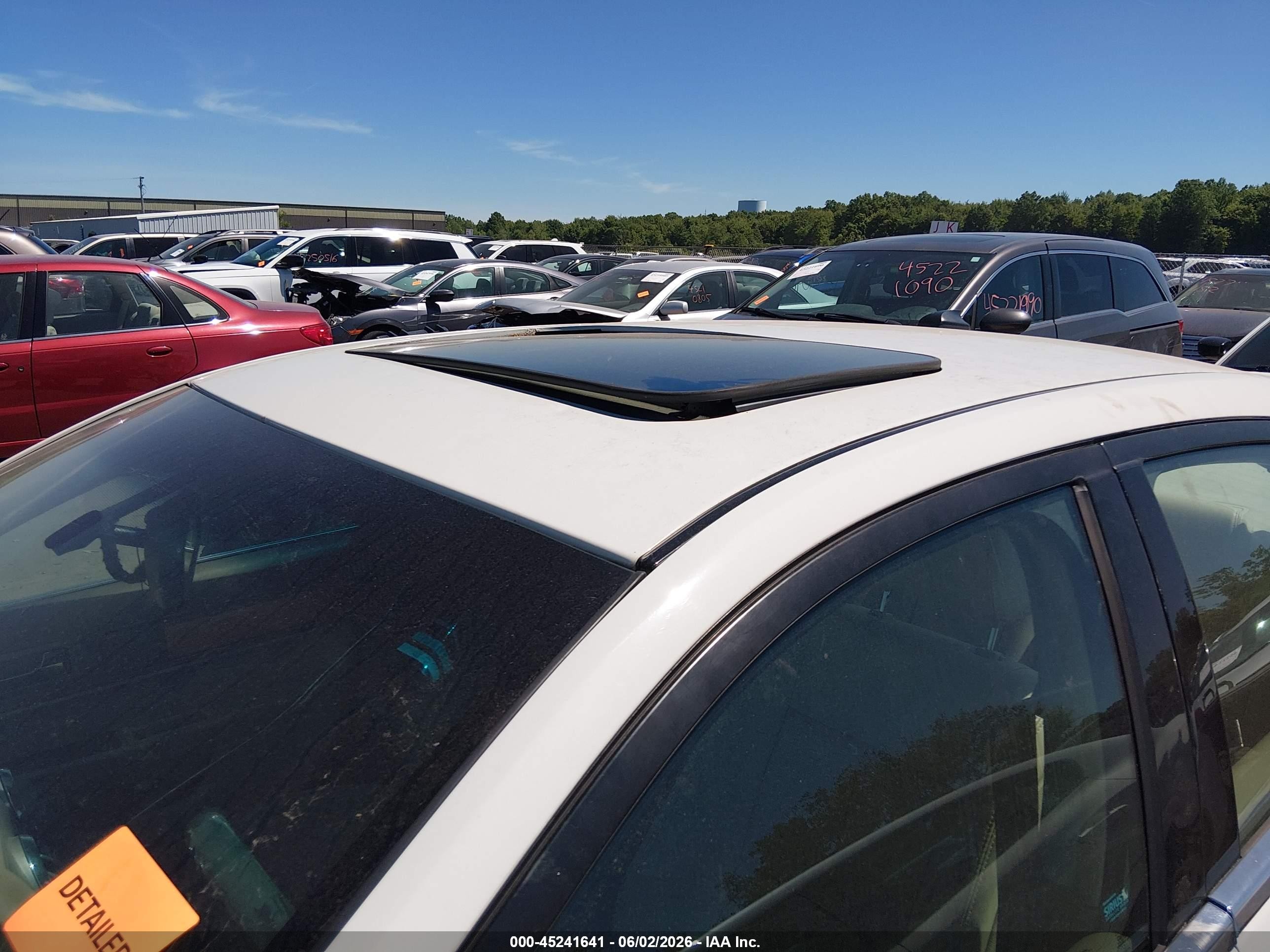 2008 Lincoln Mkz   White vin: 3LNHM26T48R664832