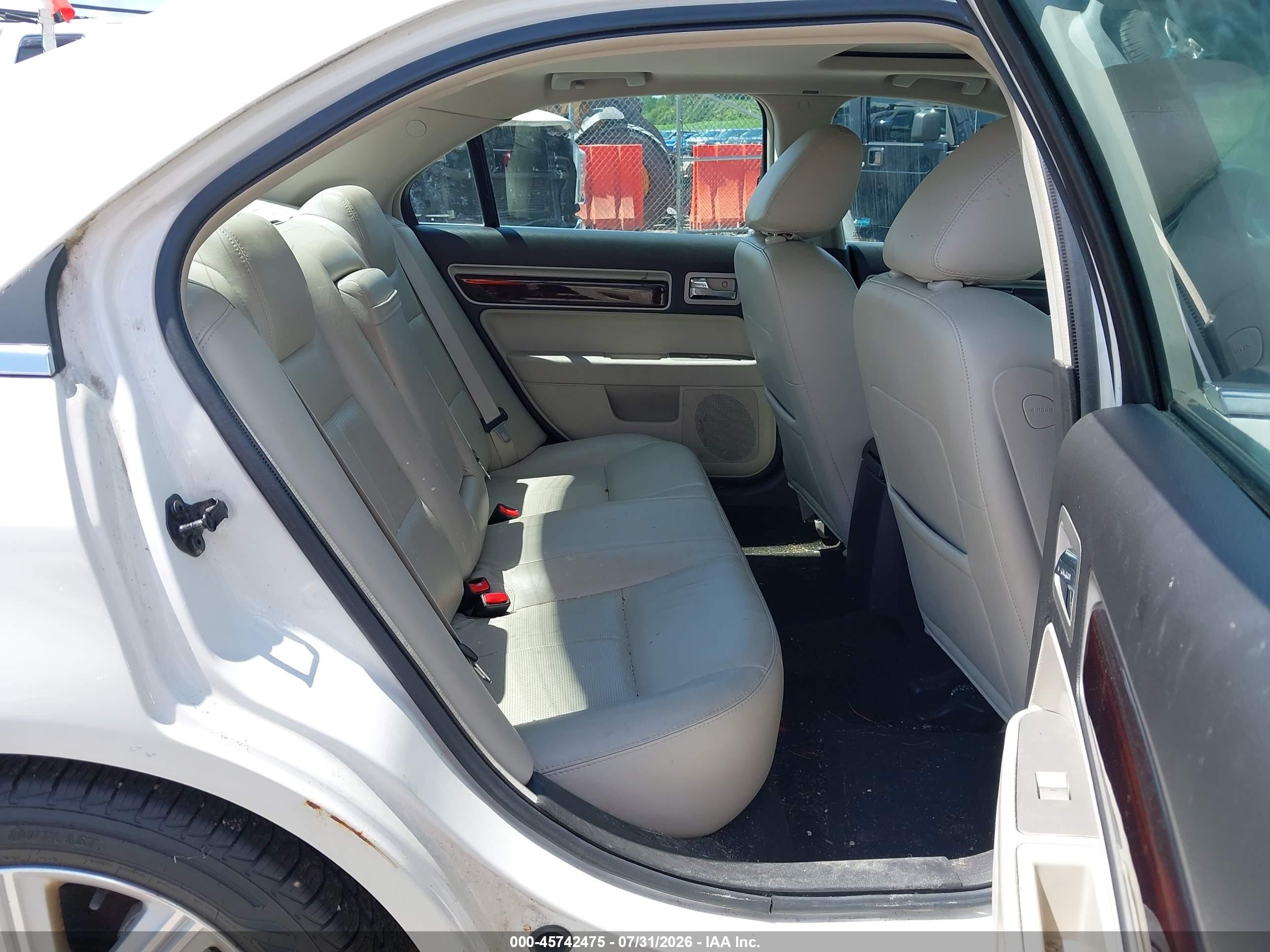 2009 Lincoln Mkz   White vin: 3LNHM26T69R627797