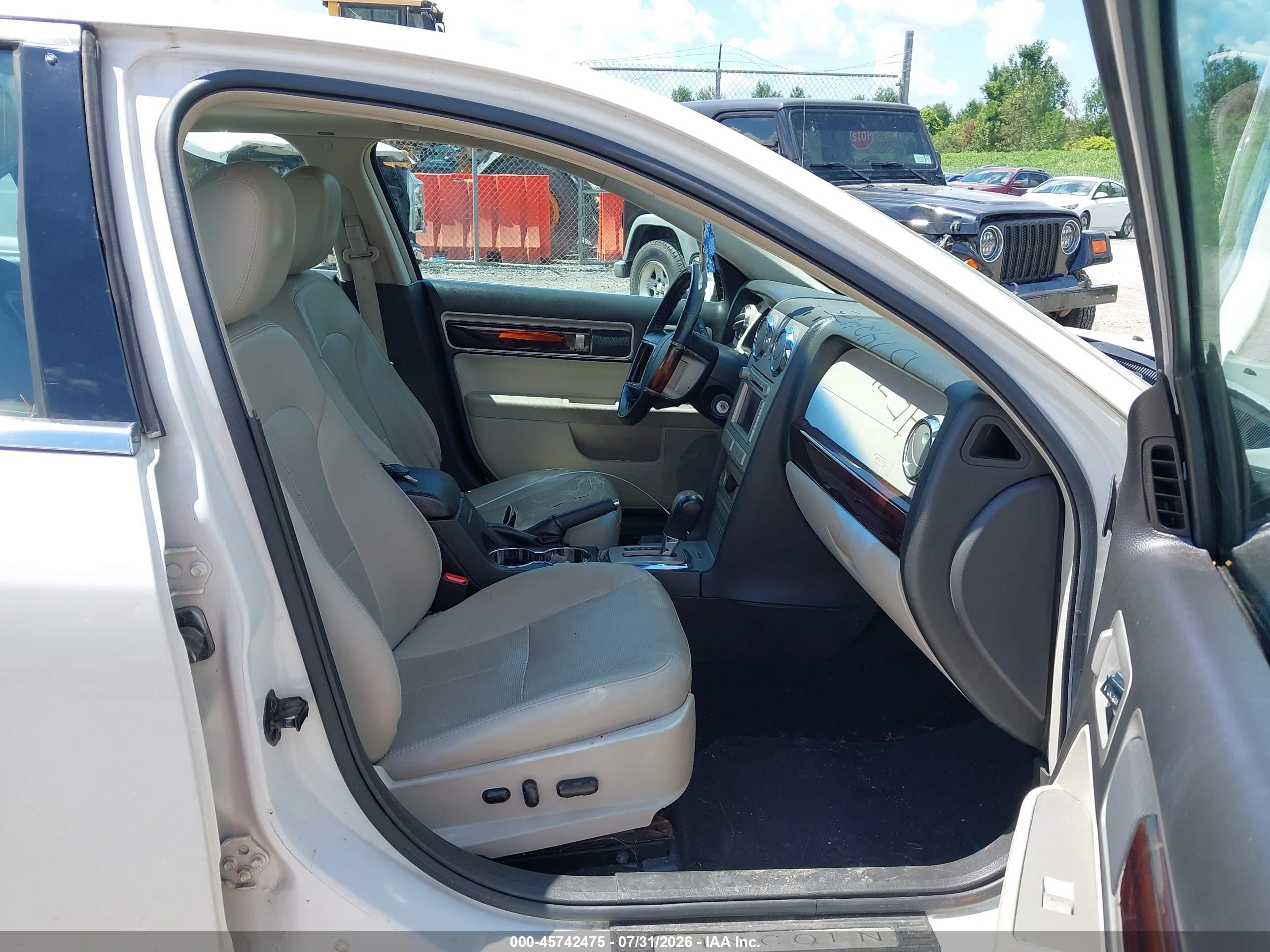 2009 Lincoln Mkz   White vin: 3LNHM26T69R627797