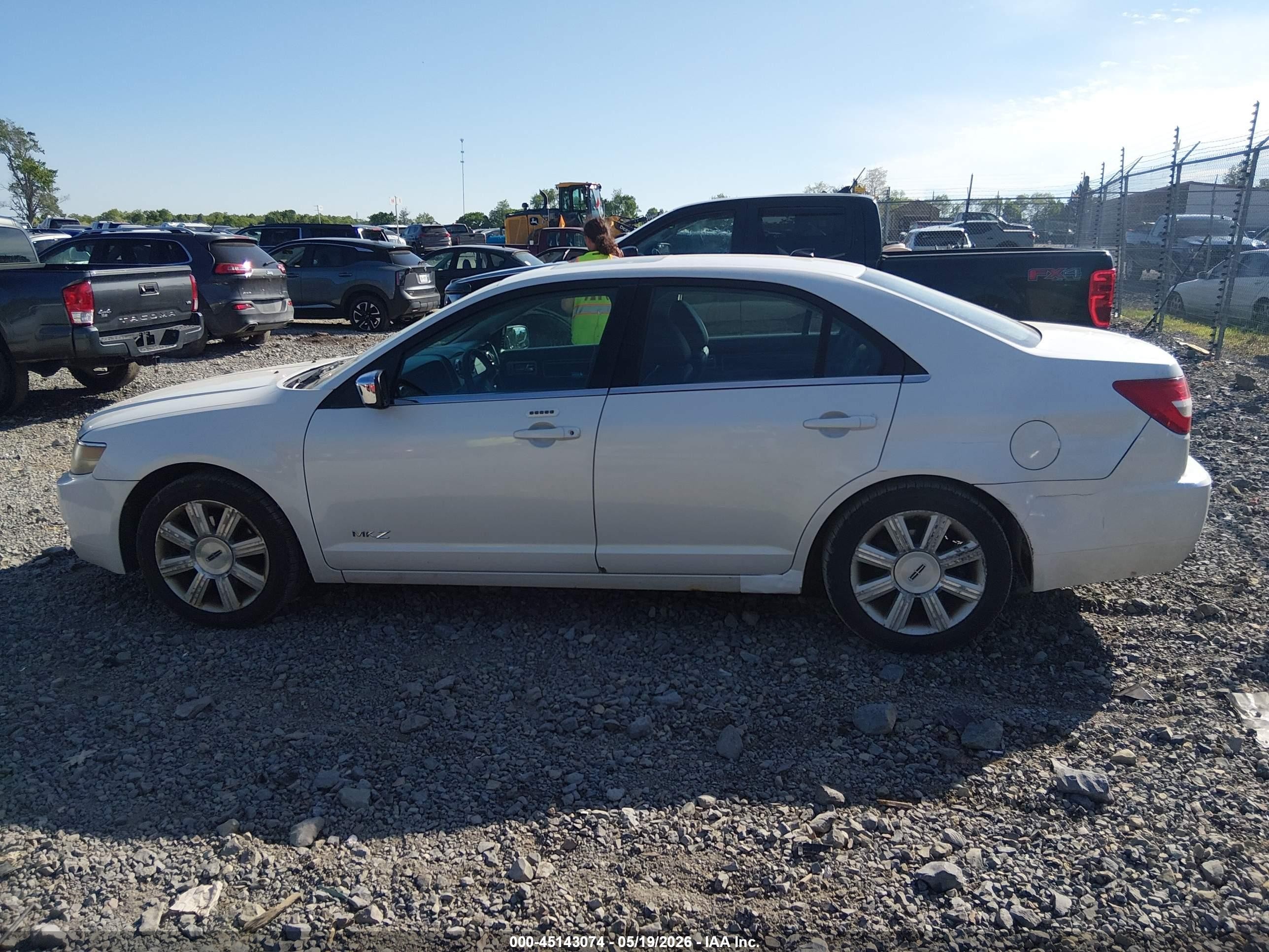 2009 Lincoln Mkz   White vin: 3LNHM26T99R634551