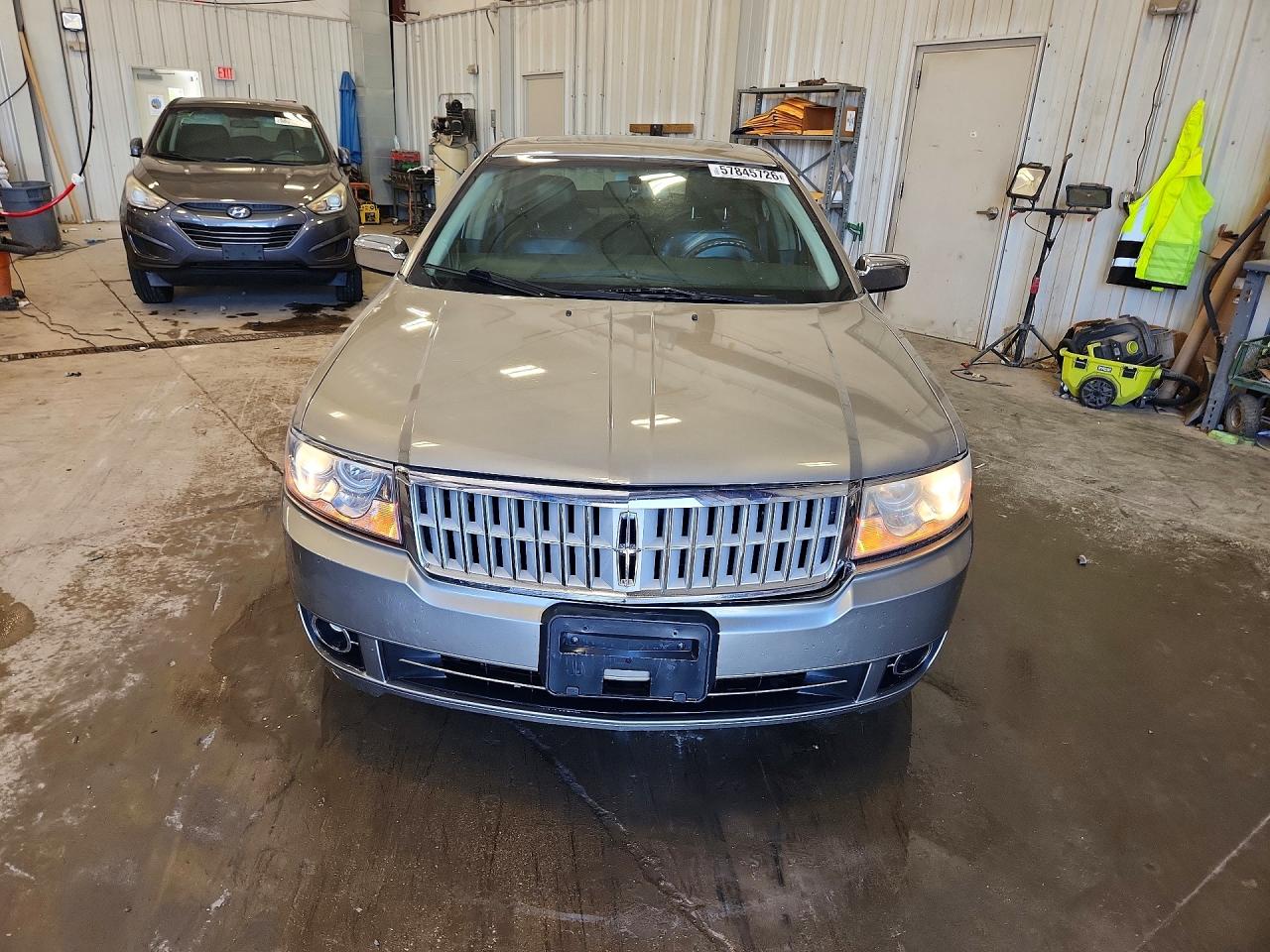 2009 Lincoln Mkz Silver vin: 3LNHM26TX9R616687