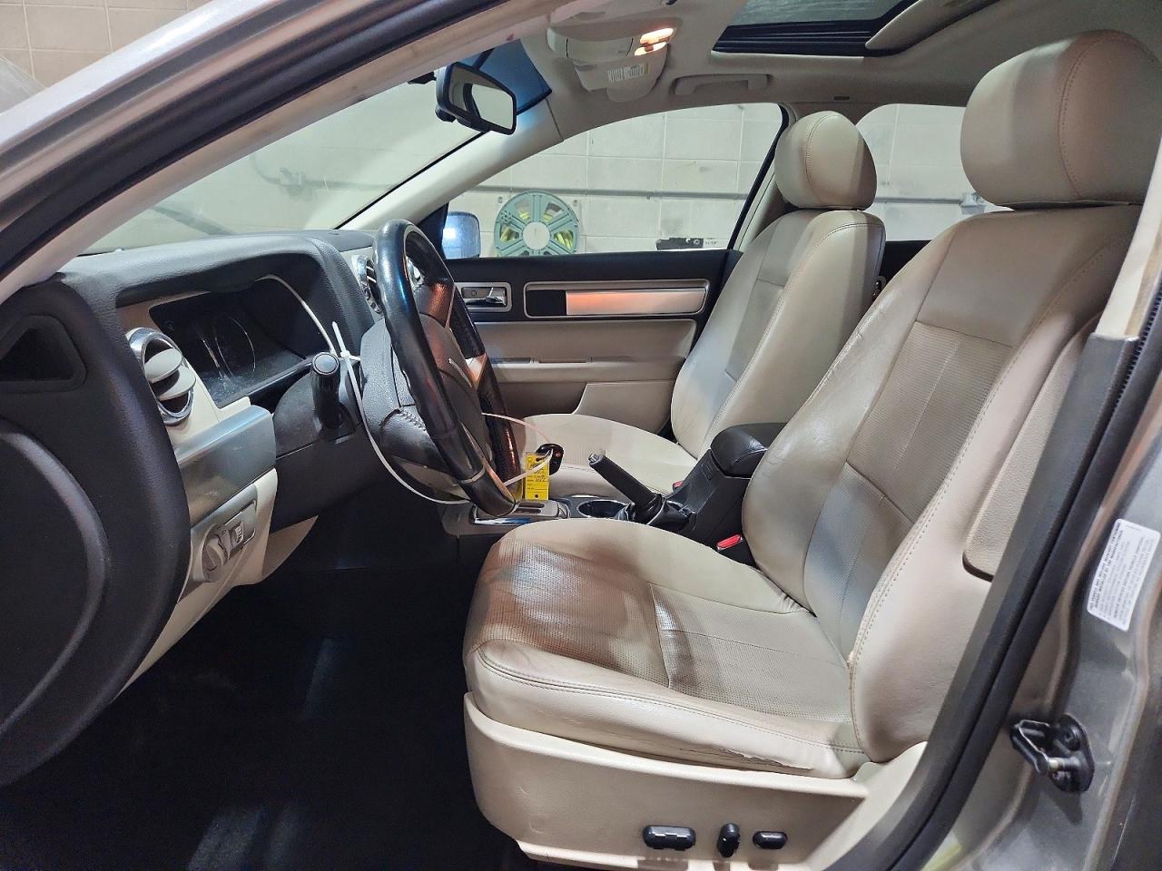 2008 Lincoln Mkz Серебряный vin: 3LNHM28T68R642084