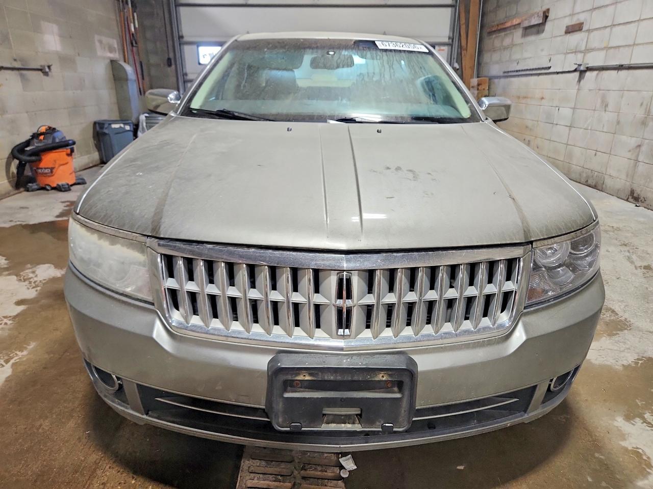 2008 Lincoln Mkz Серебряный vin: 3LNHM28T68R642084