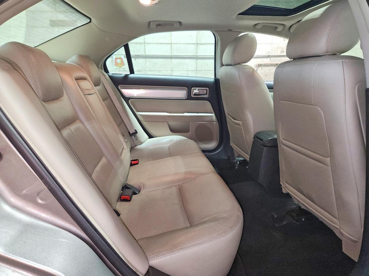 2008 Lincoln Mkz Серебряный vin: 3LNHM28T68R642084