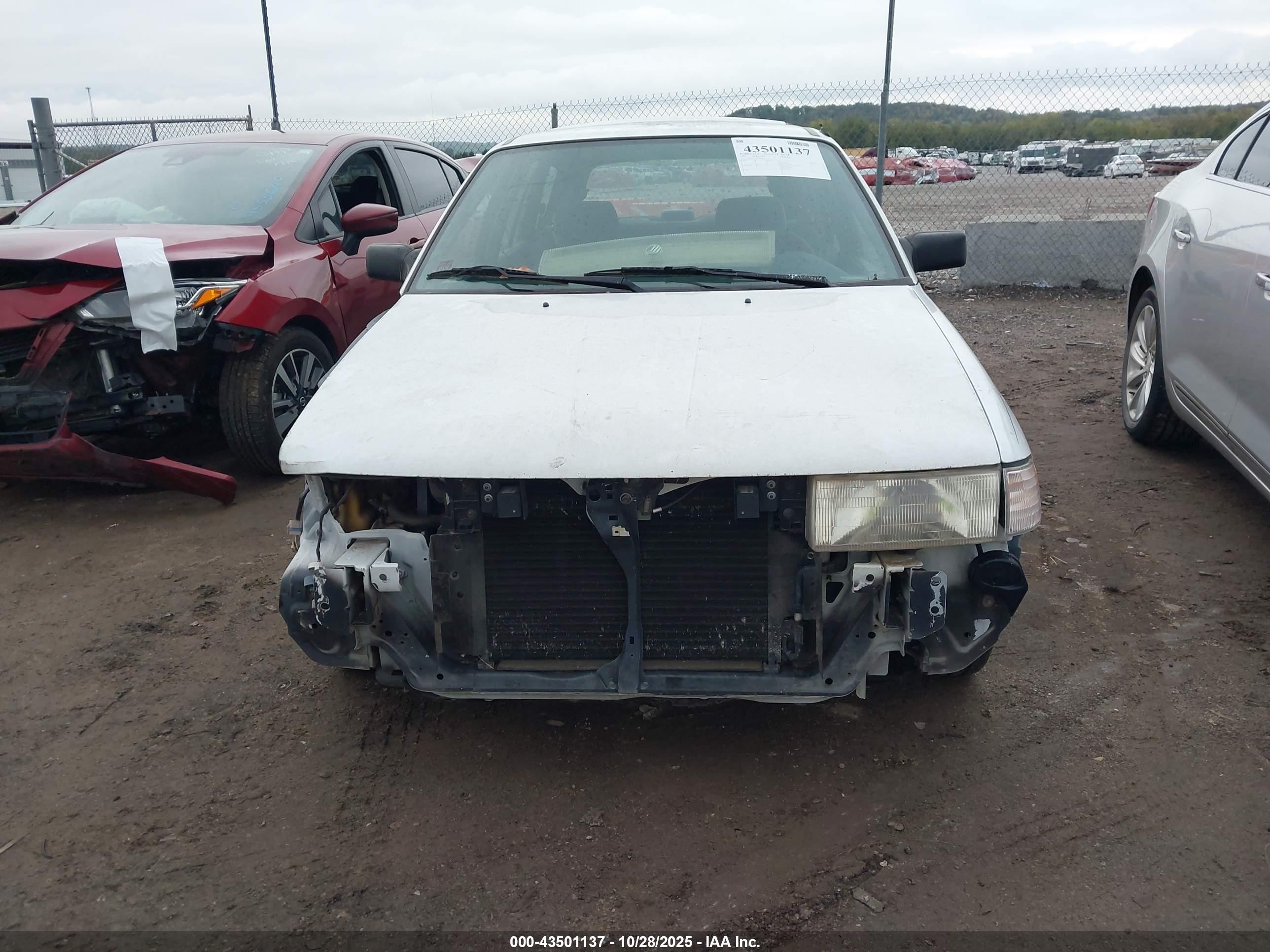 1994 Mercury Tracer Trio White vin: 3MARM15J8RR606940