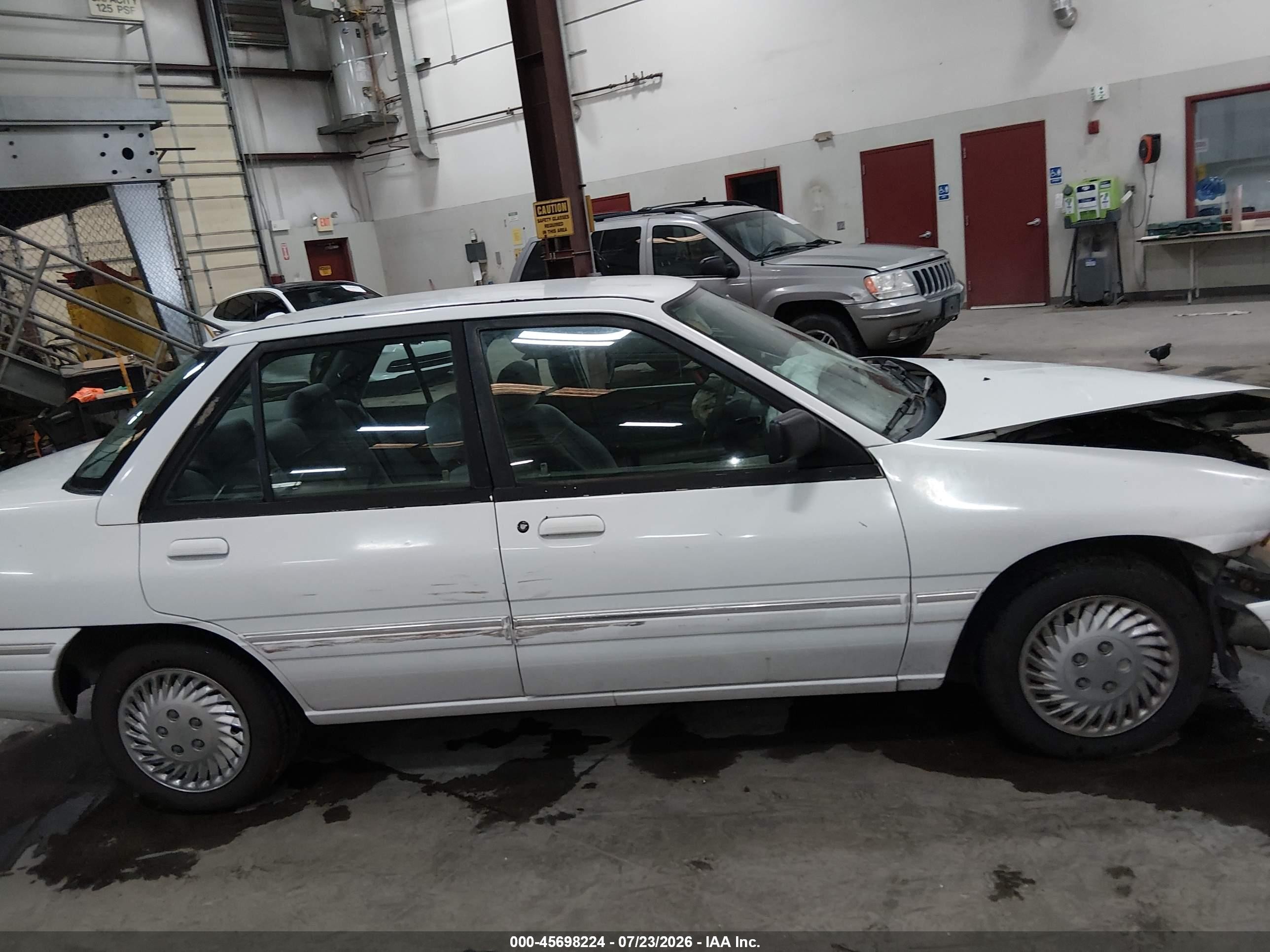 1995 Mercury Tracer Trio Белый vin: 3MASM10J5SR644298