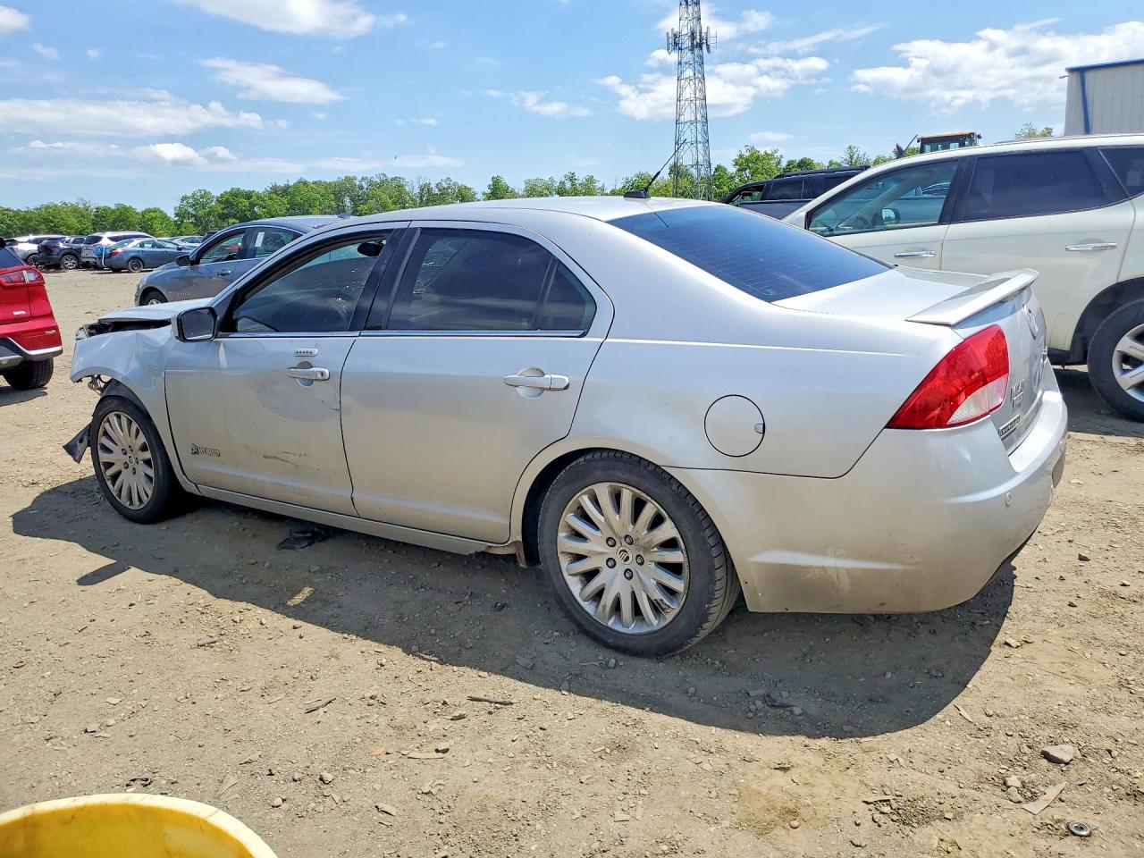 2010 Mercury Milan Hybrid Silver vin: 3MEDM0L32AR613121