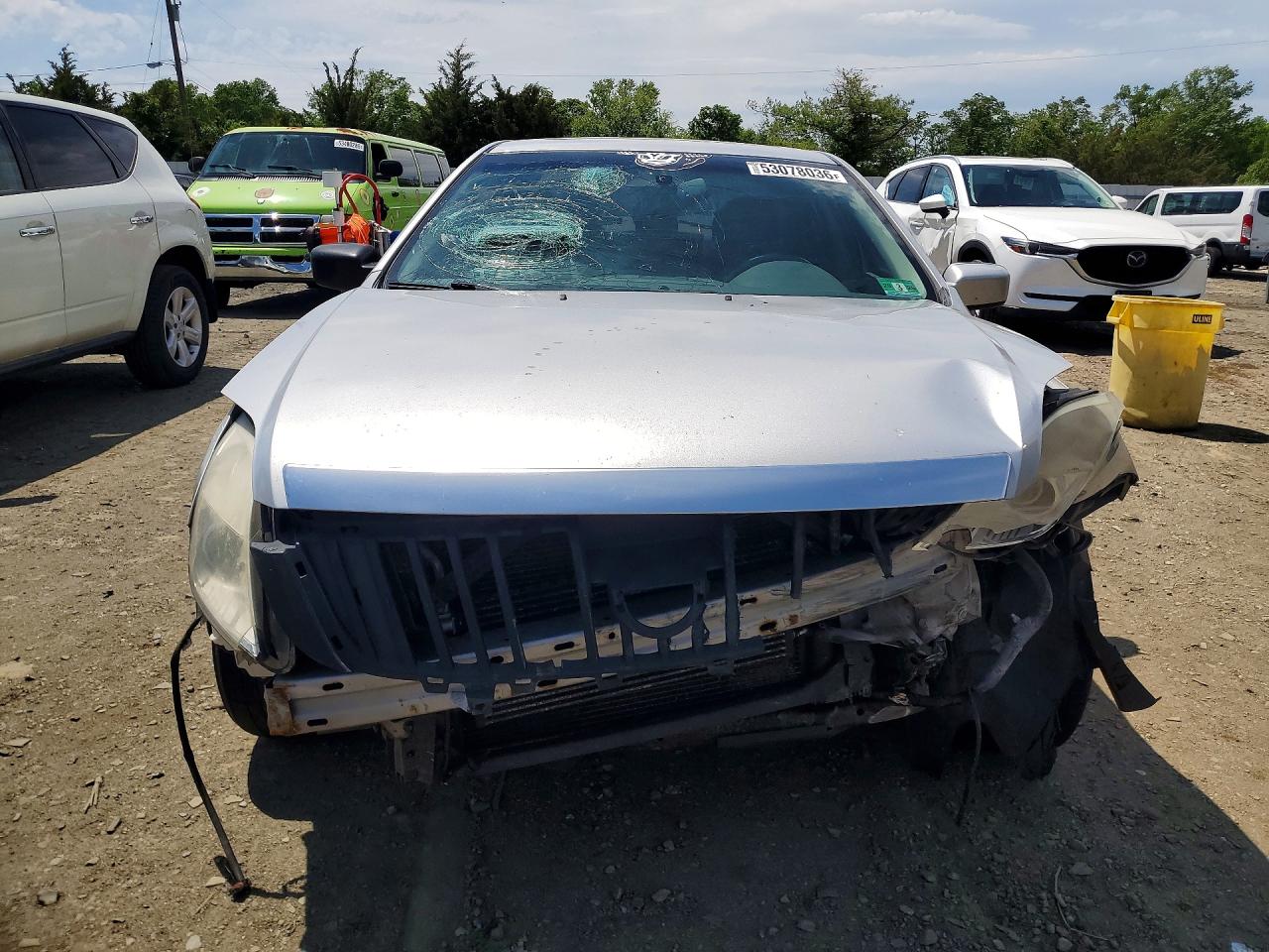 2010 Mercury Milan Hybrid Silver vin: 3MEDM0L32AR613121