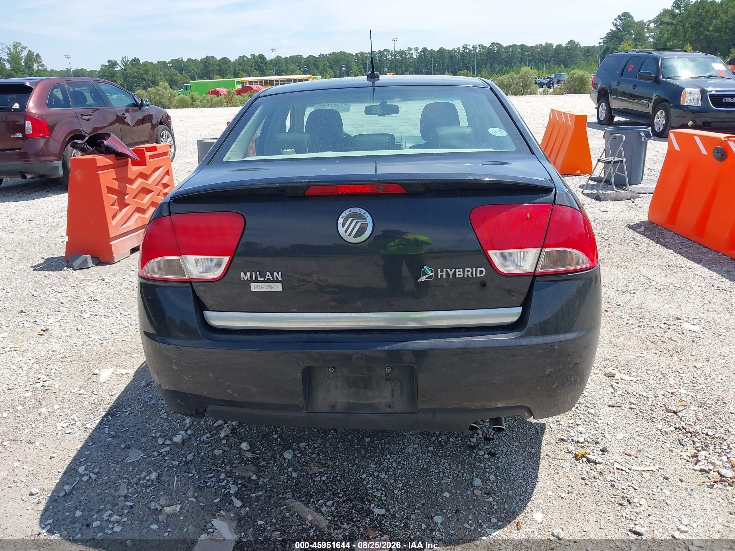 2010 Mercury Milan Hybrid Black vin: 3MEDM0L33AR628100