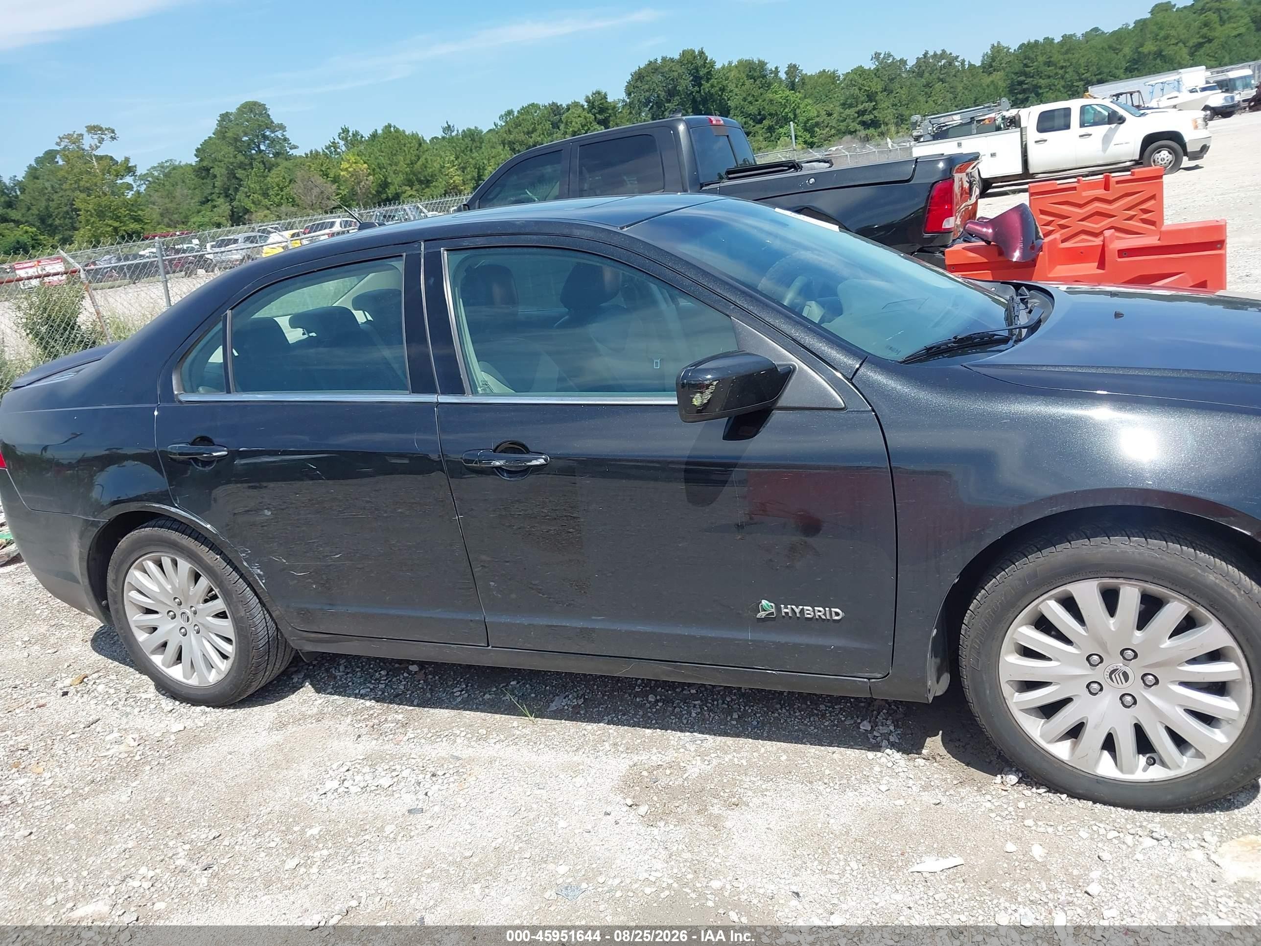 2010 Mercury Milan Hybrid Black vin: 3MEDM0L33AR628100