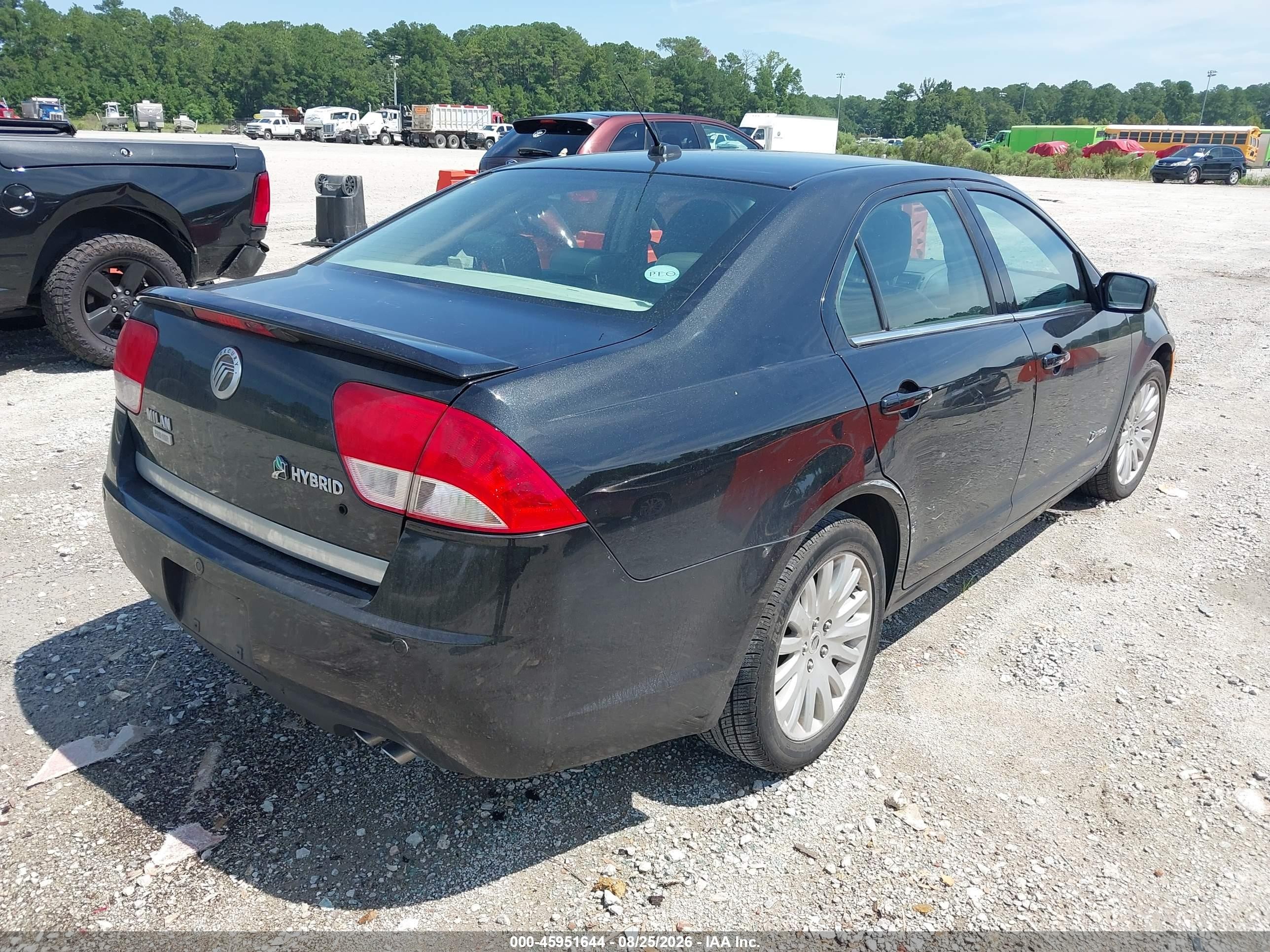2010 Mercury Milan Hybrid Black vin: 3MEDM0L33AR628100