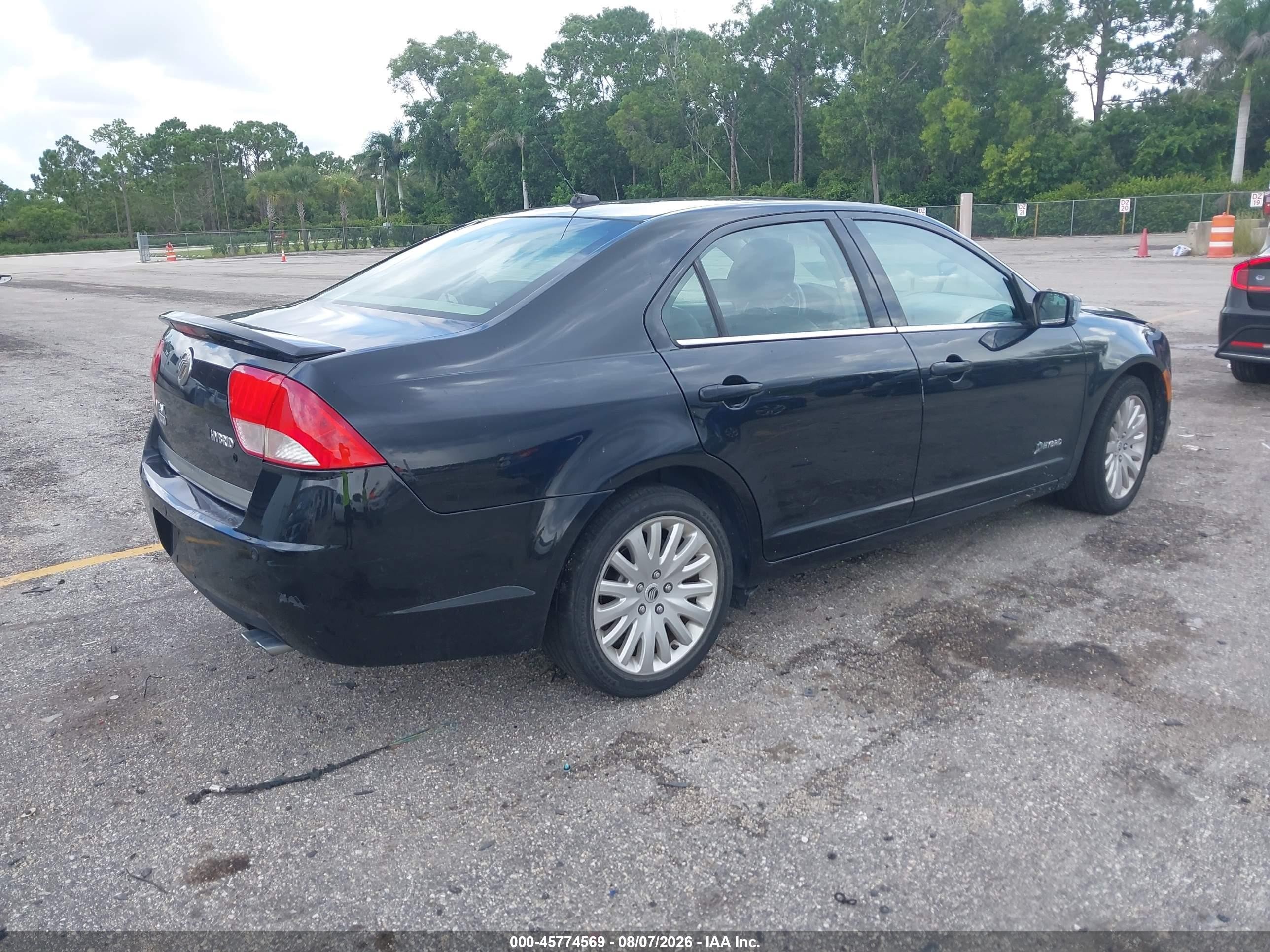 2010 Mercury Milan Hybrid   Black vin: 3MEDM0L33AR633734