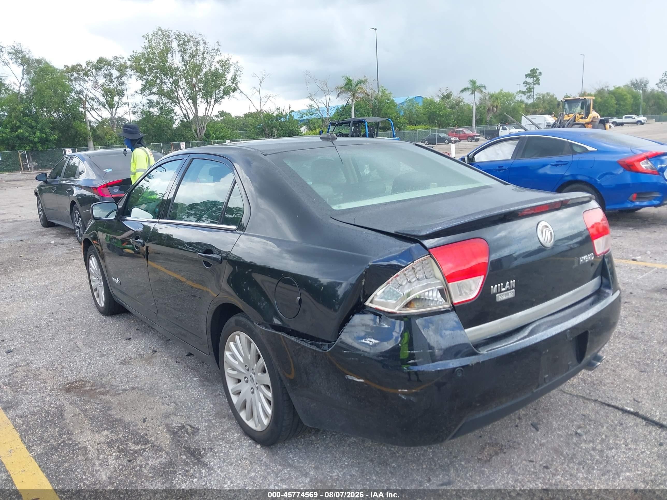 2010 Mercury Milan Hybrid   Black vin: 3MEDM0L33AR633734