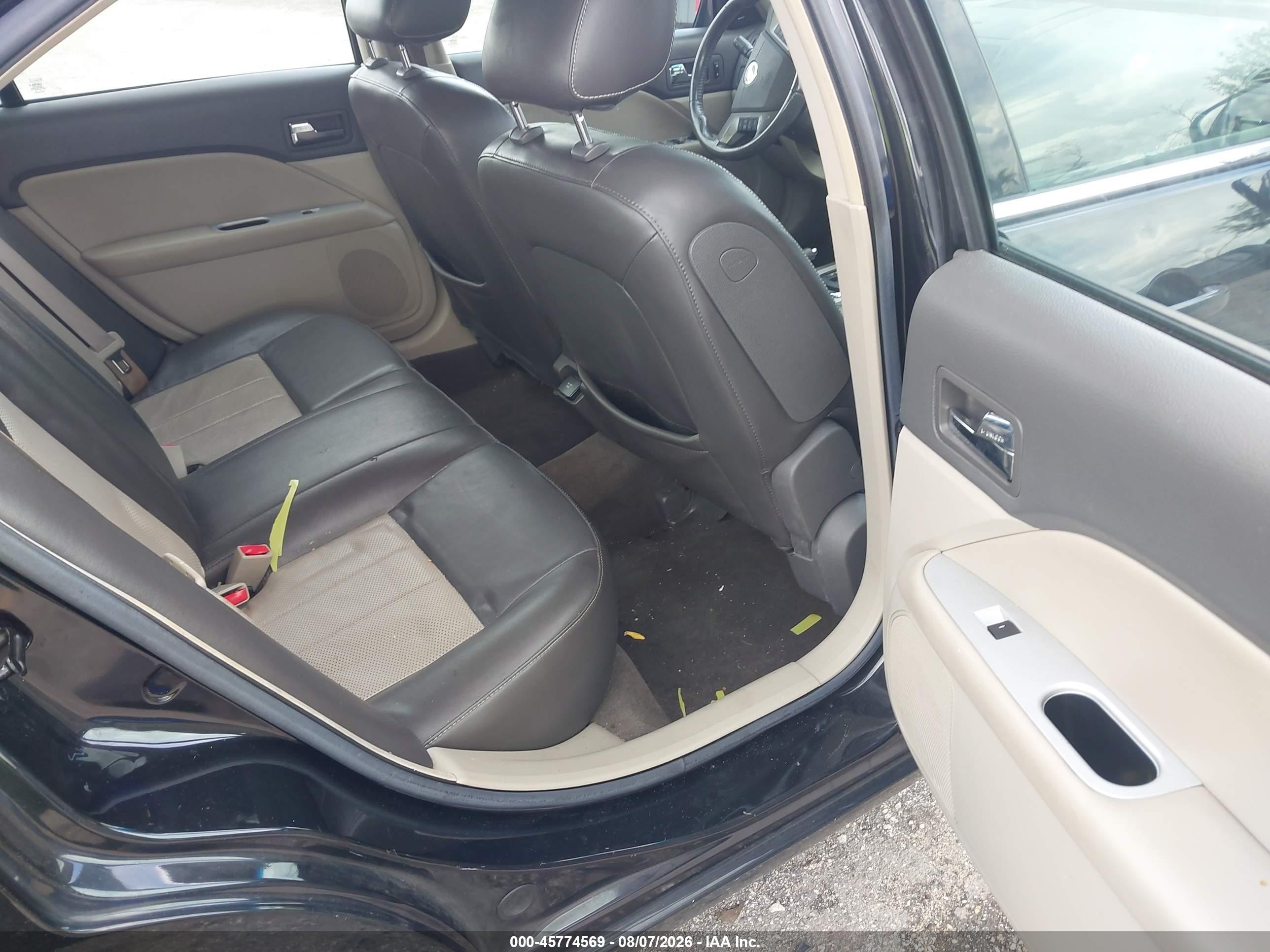 2010 Mercury Milan Hybrid   Black vin: 3MEDM0L33AR633734