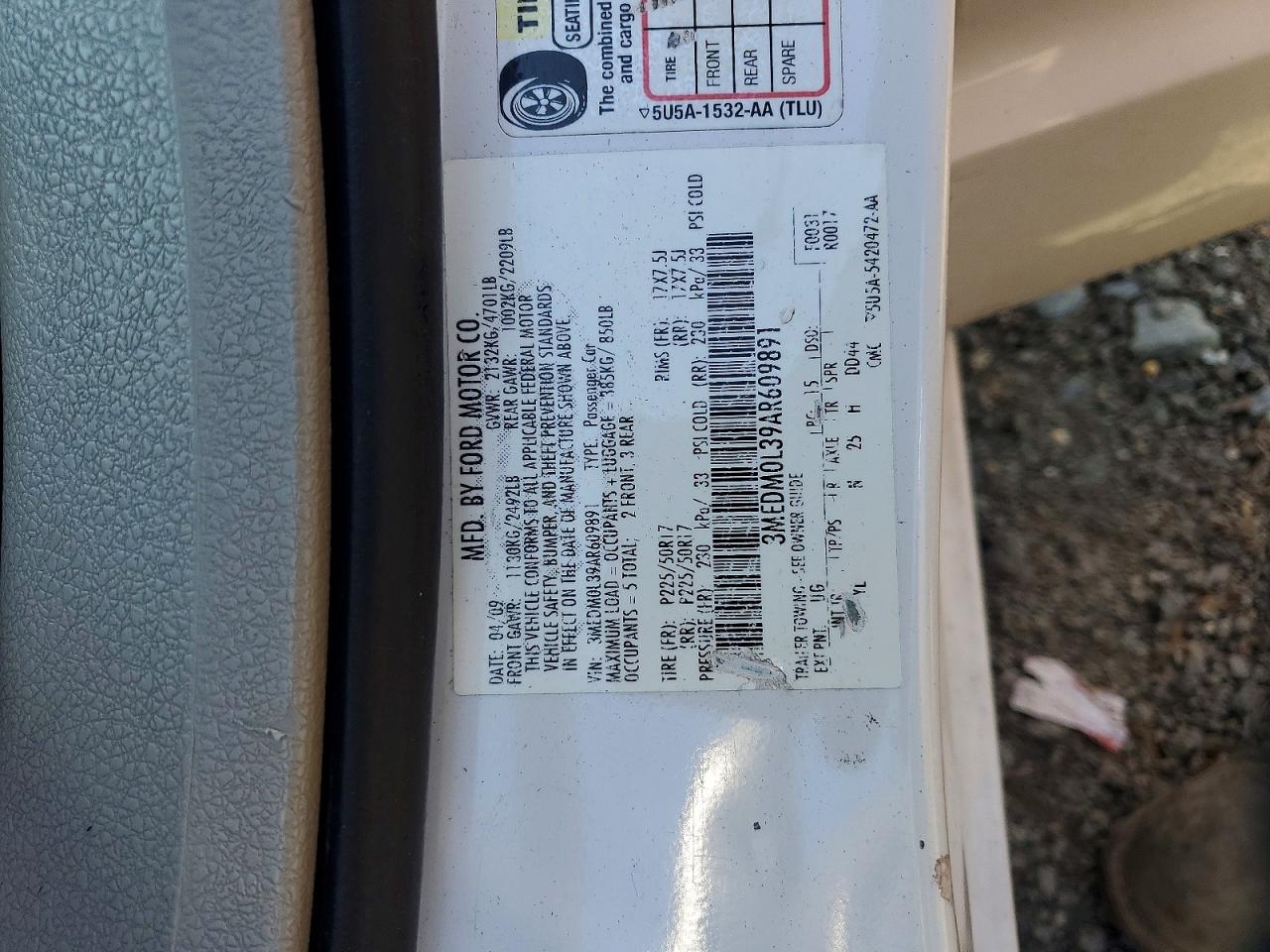 2010 Mercury Milan Hybrid White vin: 3MEDM0L39AR609891