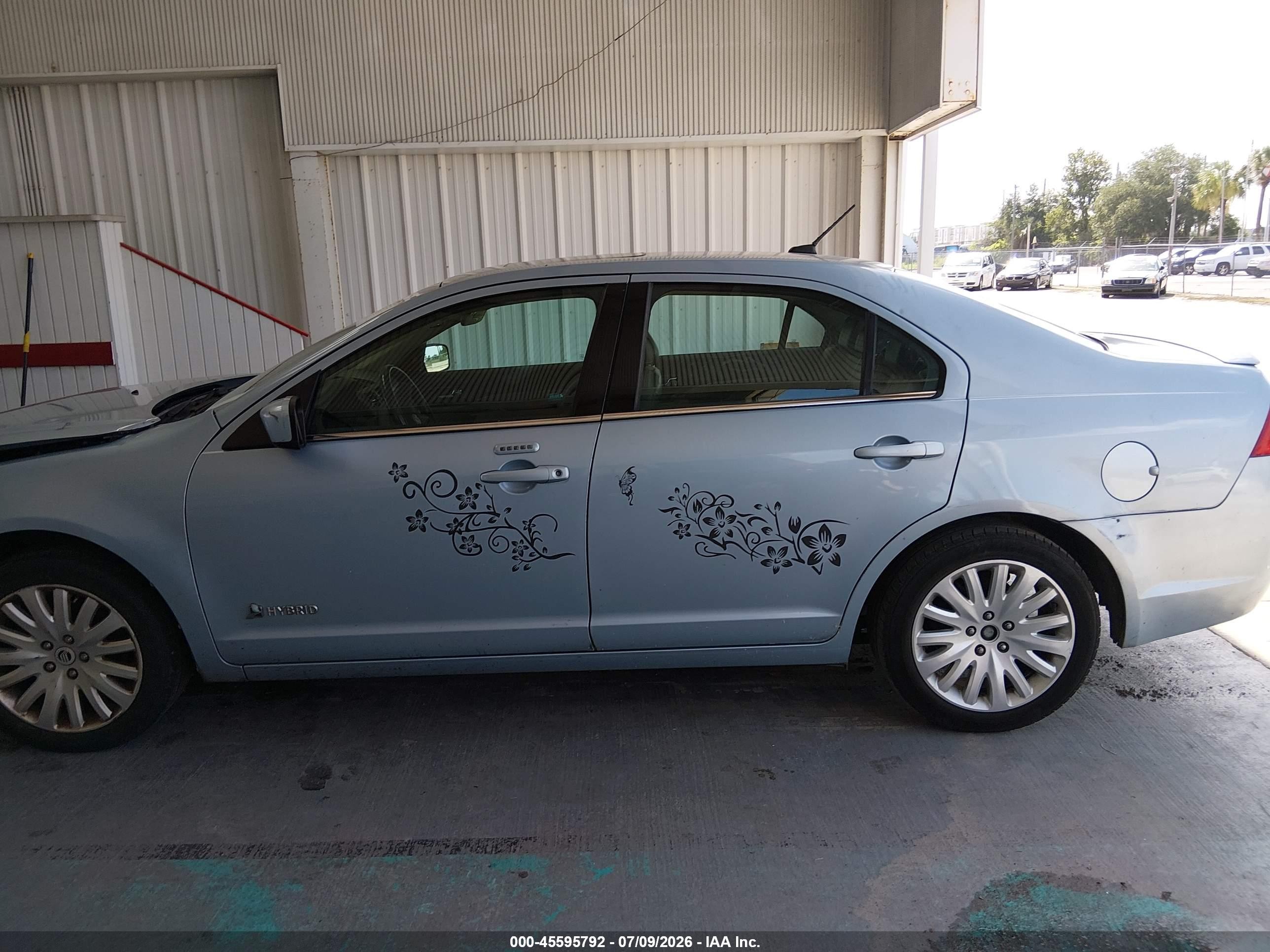 2010 Mercury Milan Hybrid   Blue vin: 3MEDM0L39AR613195