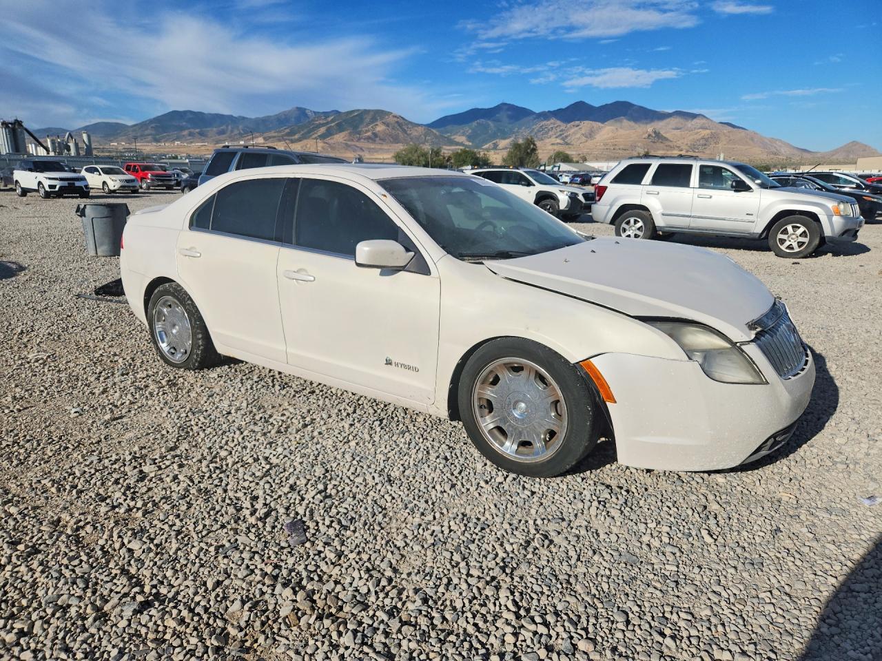 2010 Mercury Milan Hybrid White vin: 3MEDM0L39AR661991