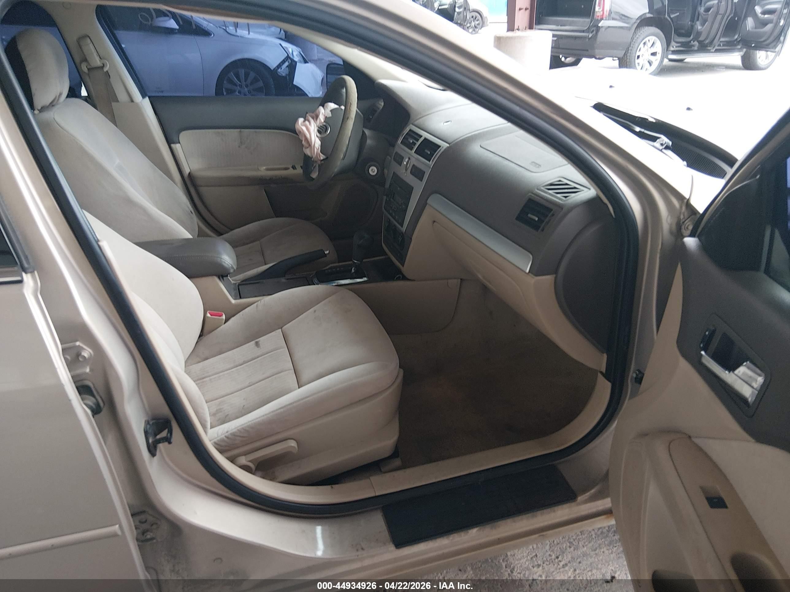 2006 Mercury Milan V6 Tan vin: 3MEFM07116R616200