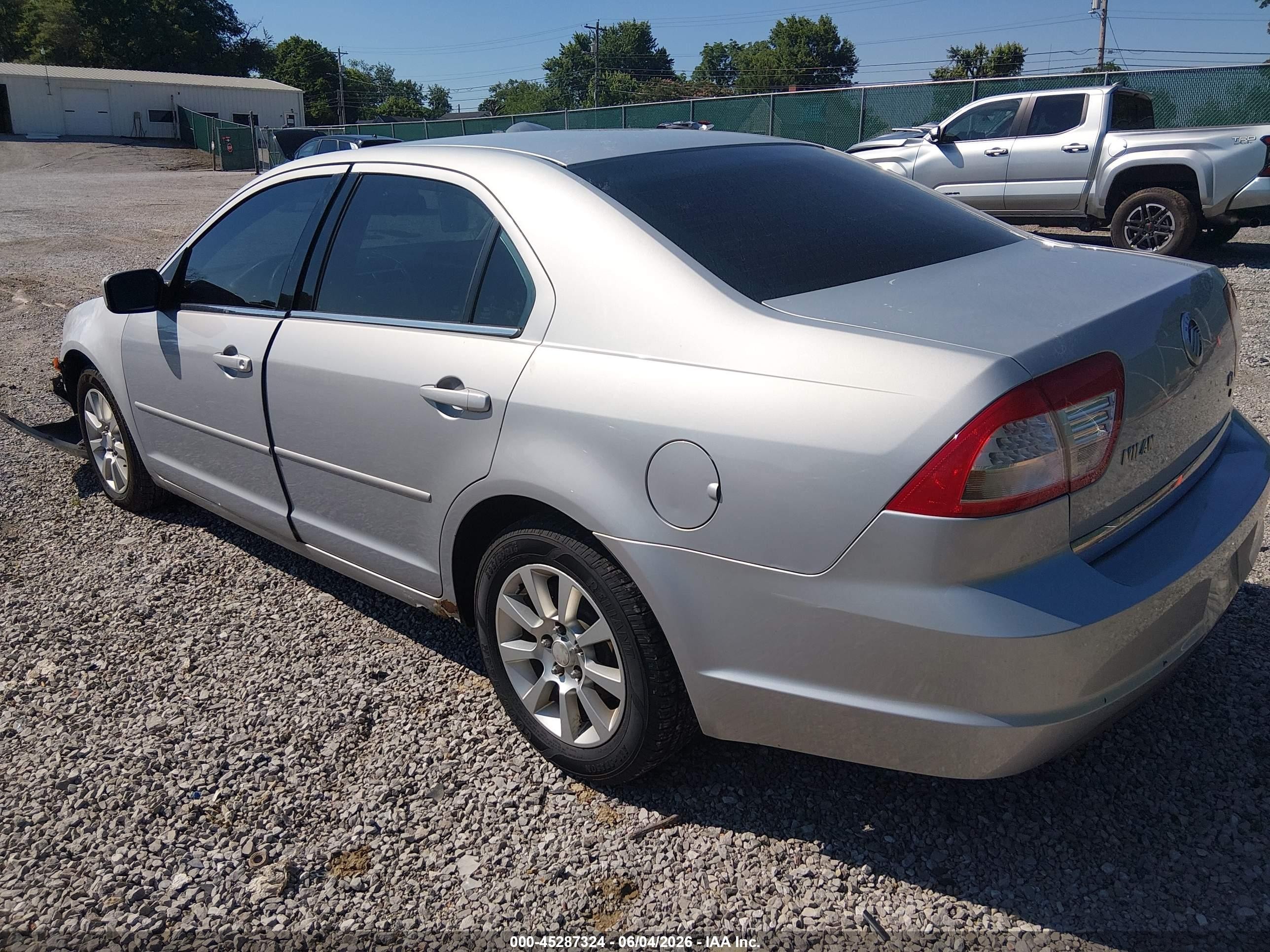 2006 Mercury Milan V6 Silver vin: 3MEFM07126R604699