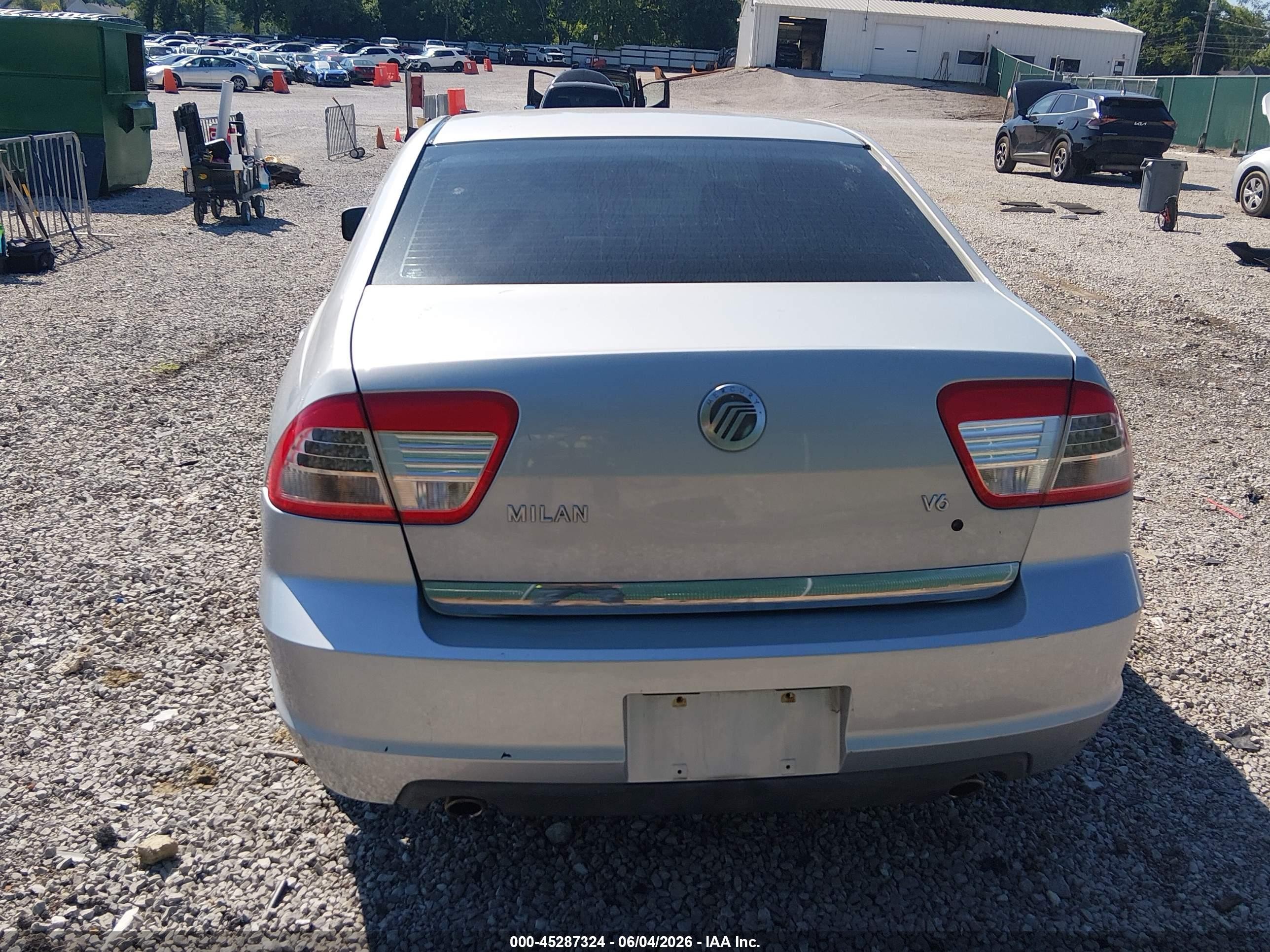 2006 Mercury Milan V6 Silver vin: 3MEFM07126R604699