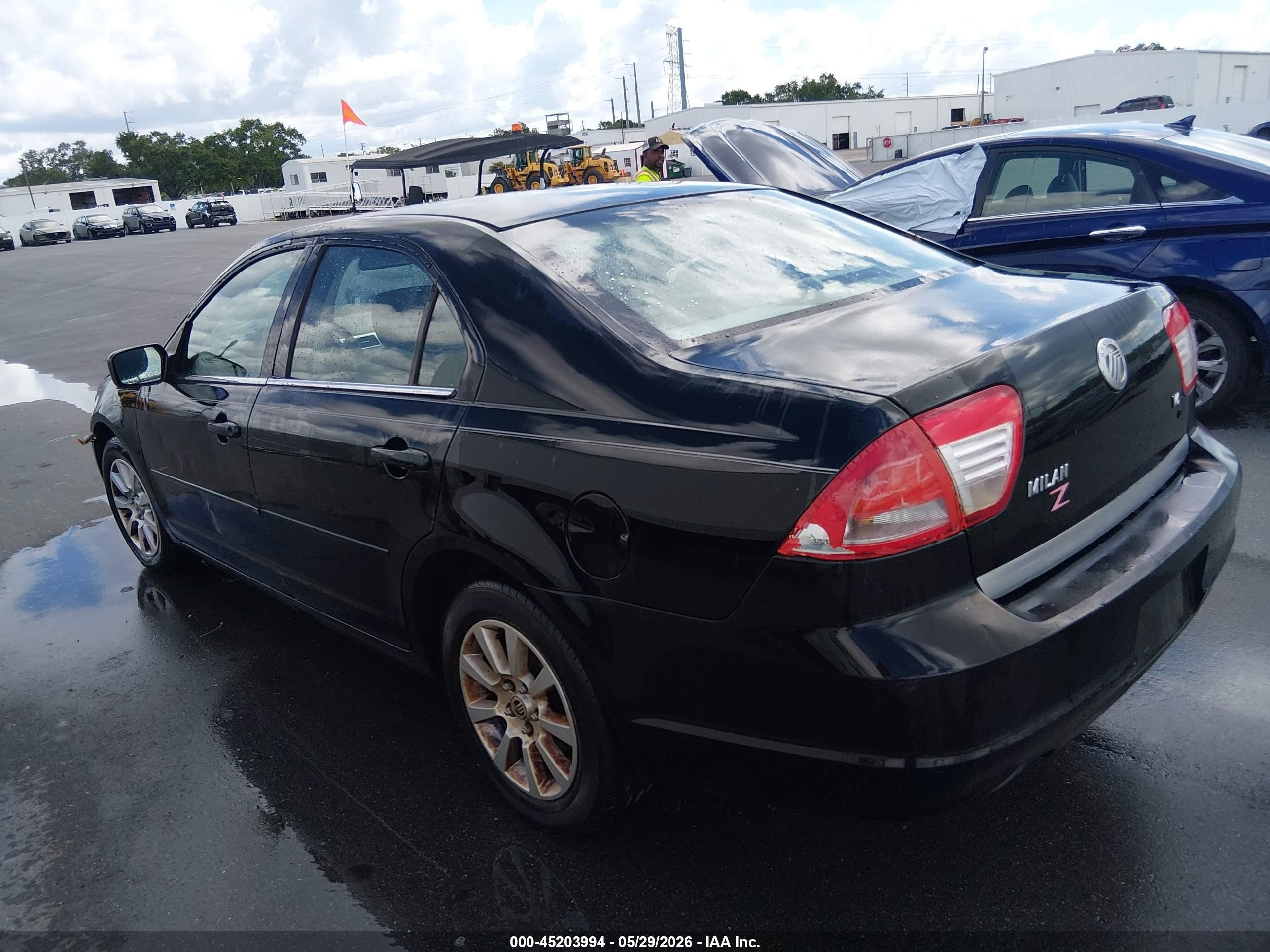 2006 Mercury Milan V6 Black vin: 3MEFM07126R639131