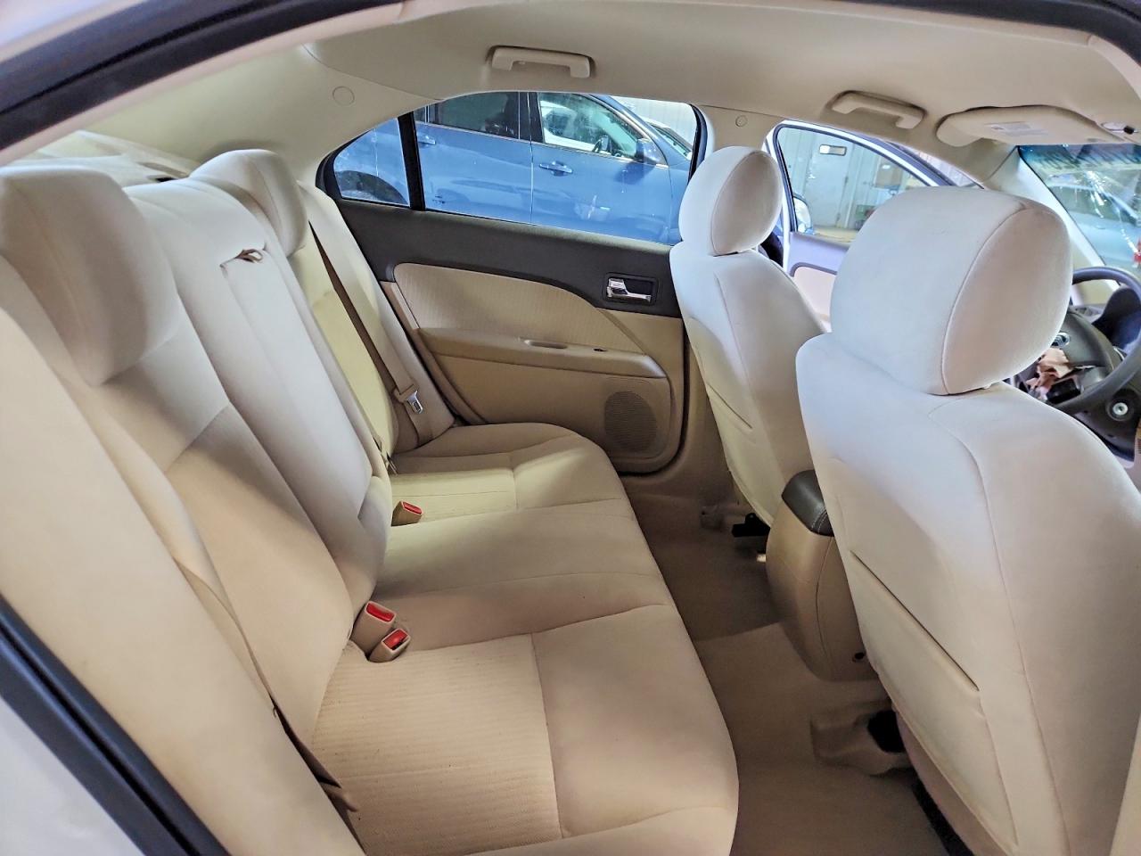 2006 Mercury Milan Белый vin: 3MEFM07Z06R612550