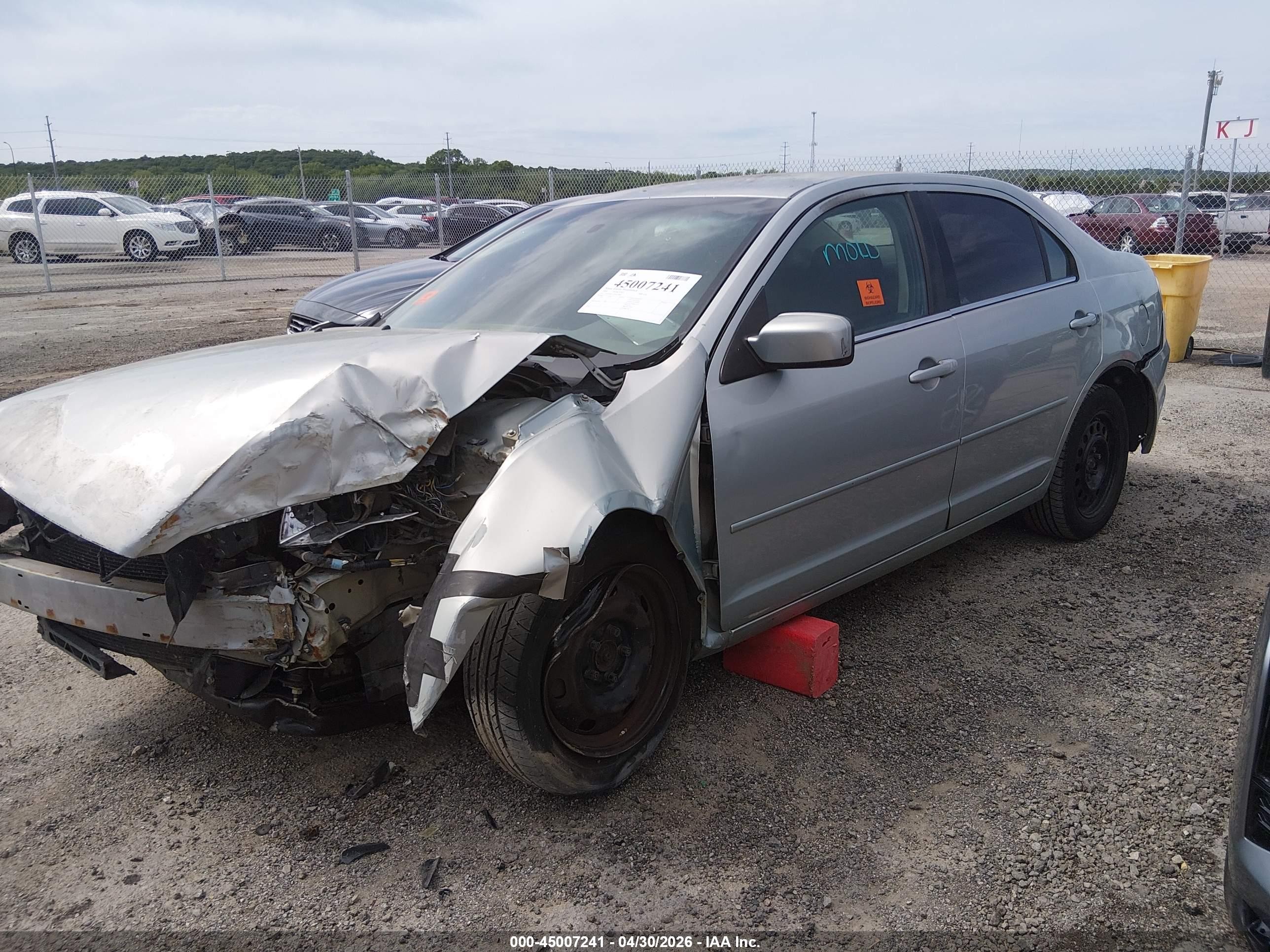 2006 Mercury Milan I4 Silver vin: 3MEFM07Z56R628842