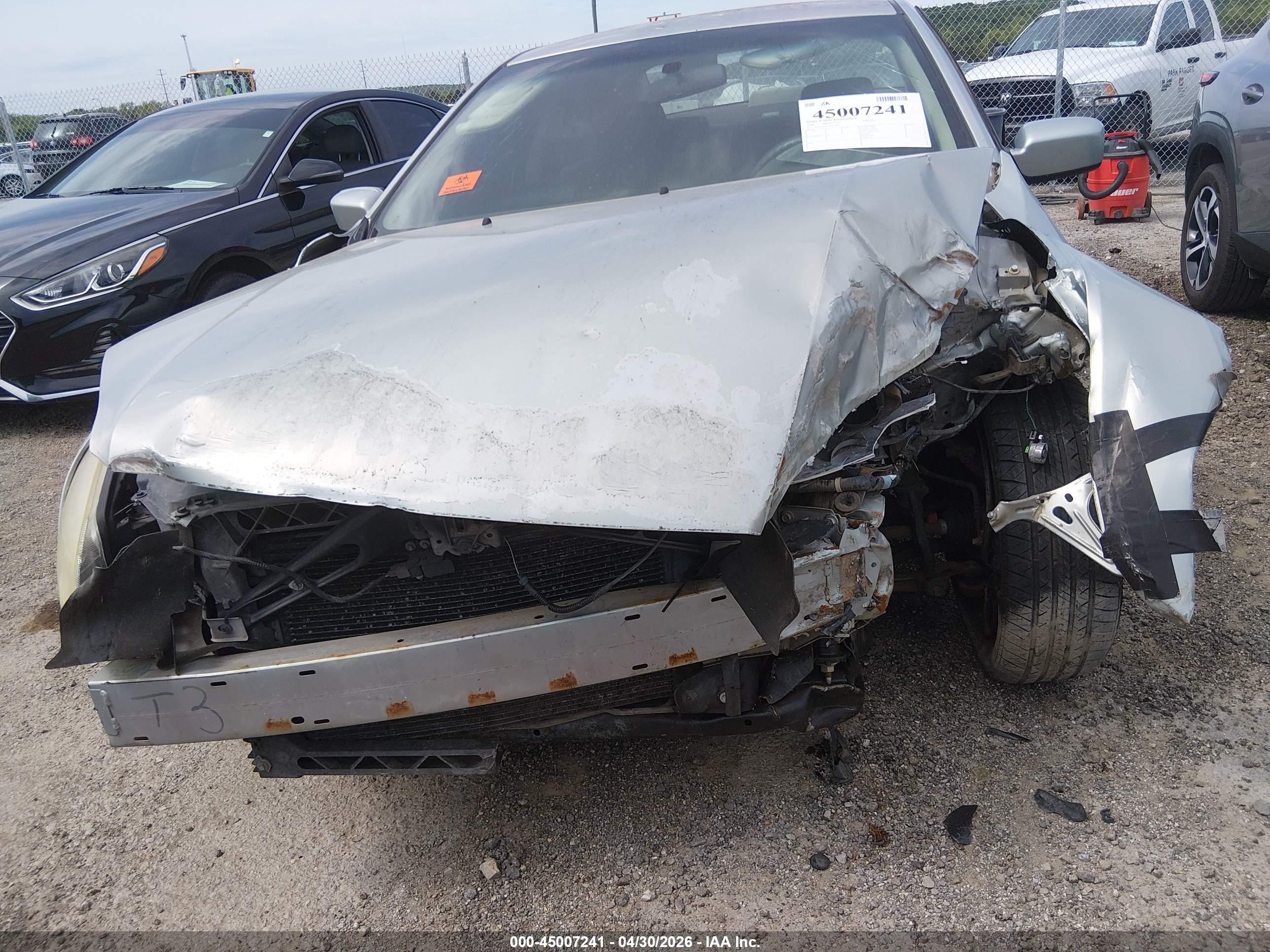 2006 Mercury Milan I4 Silver vin: 3MEFM07Z56R628842