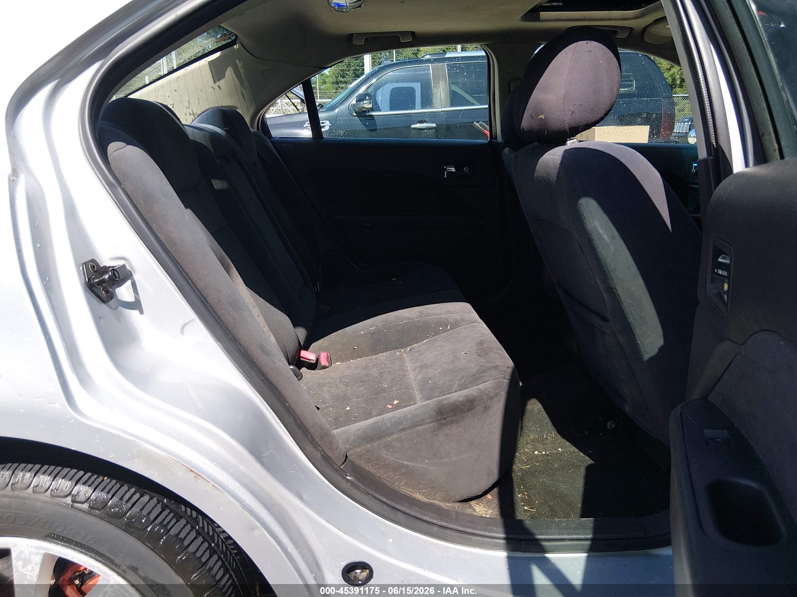 2006 Mercury Milan I4 Gray vin: 3MEFM07Z66R616506