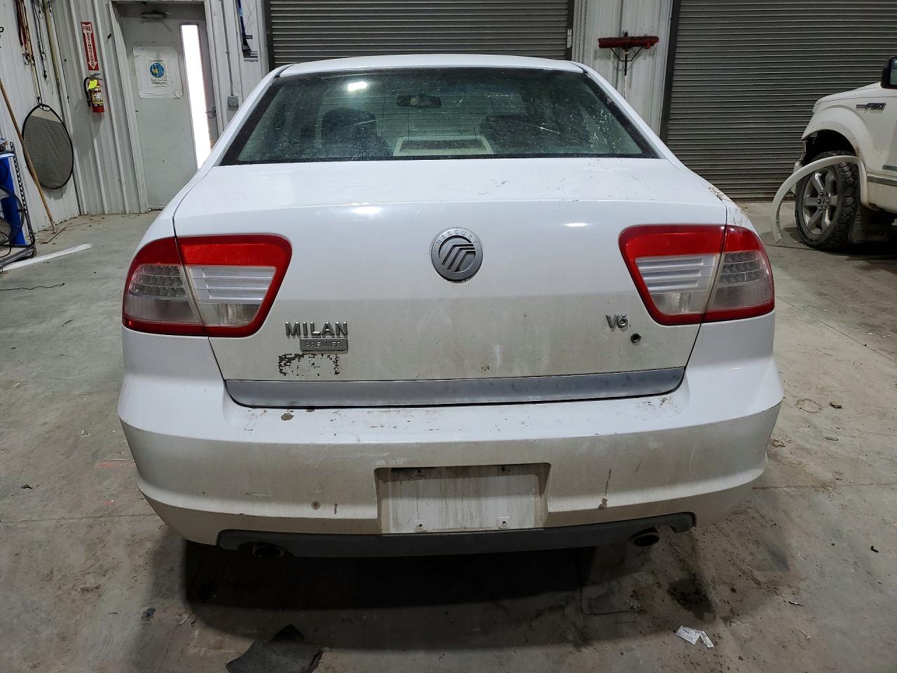 2006 Mercury Milan Premier White vin: 3MEFM08106R653916