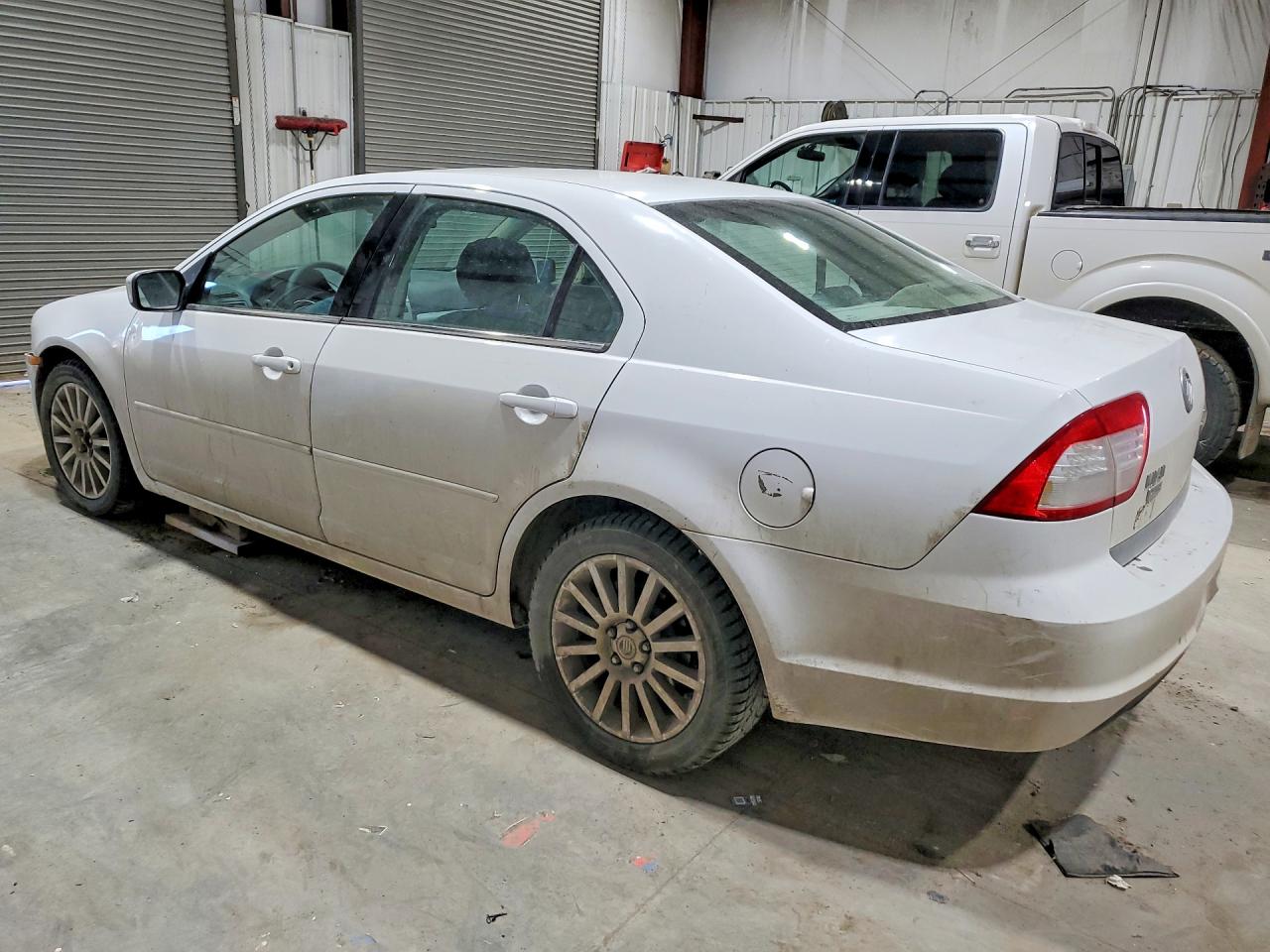 2006 Mercury Milan Premier White vin: 3MEFM08106R653916