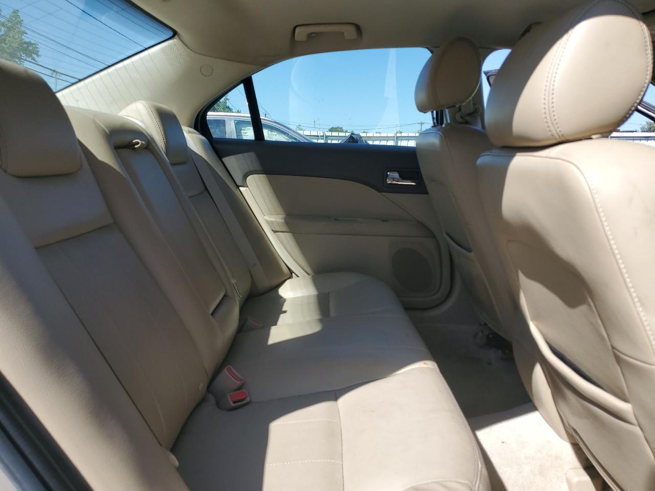2006 Mercury Milan Tan vin: 3MEFM08126R637006