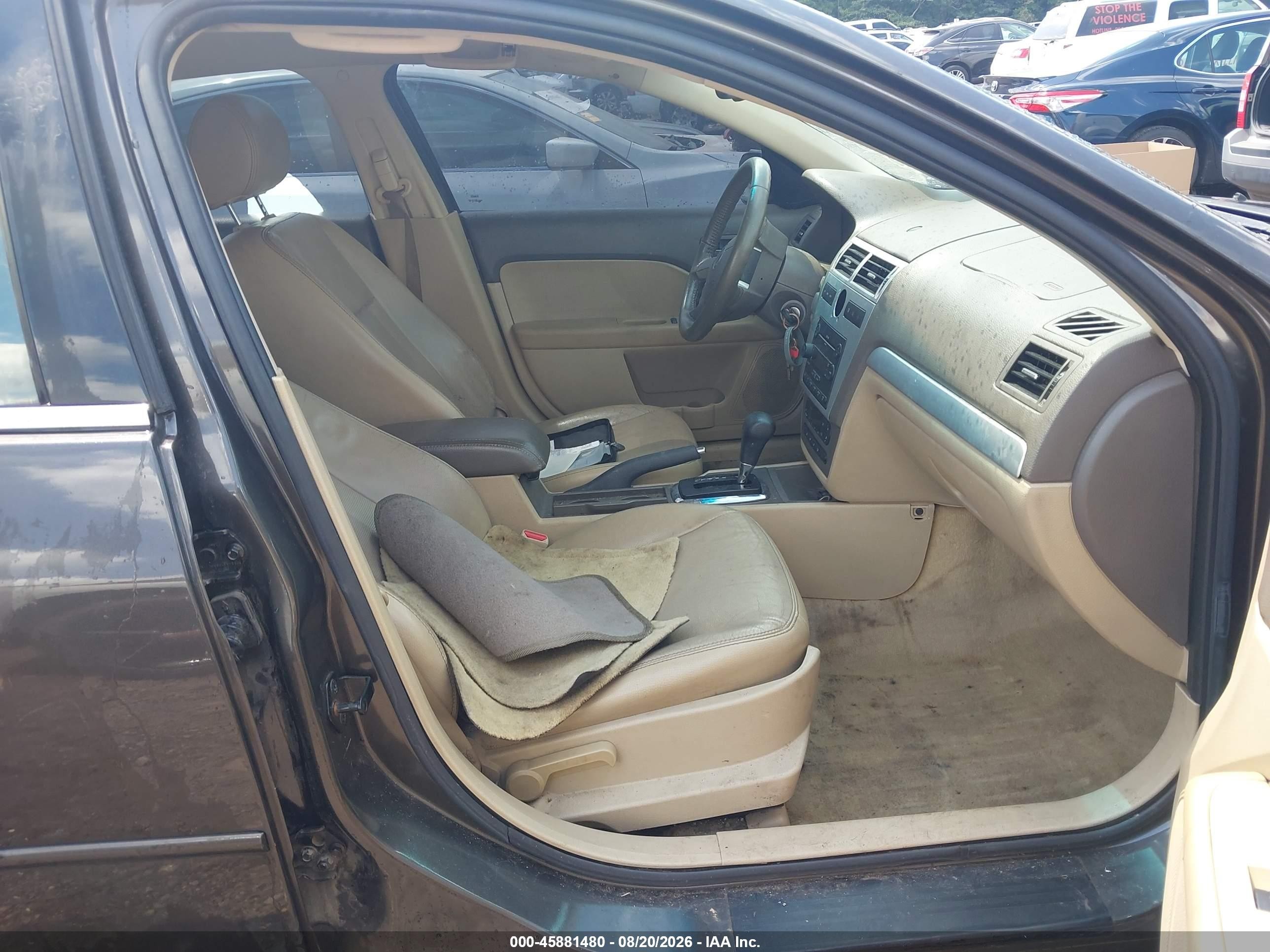 2006 Mercury Milan V6 Premier Black vin: 3MEFM08156R666077