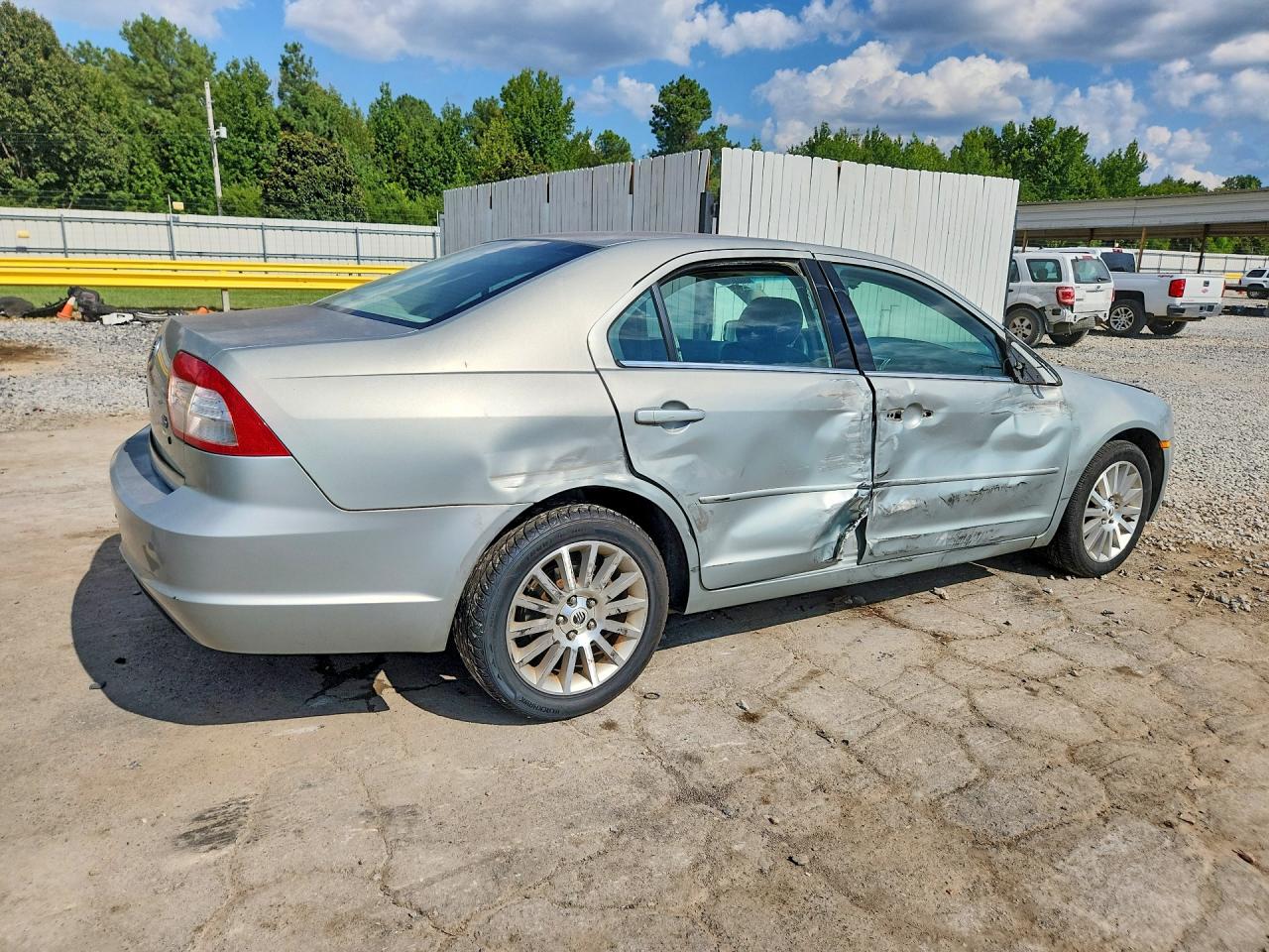 2006 Mercury Milan Premier Silver vin: 3MEFM08186R612255