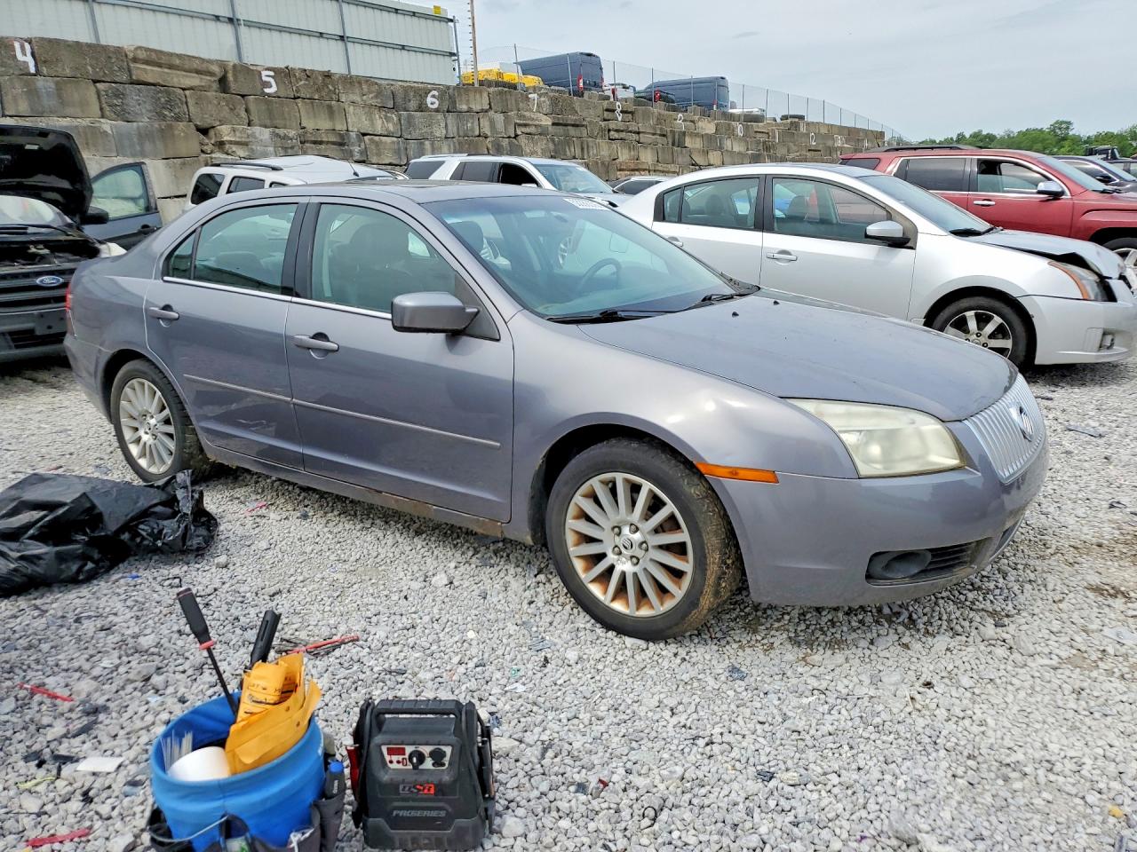 2006 Mercury Milan Premier Gray vin: 3MEFM08Z86R662675
