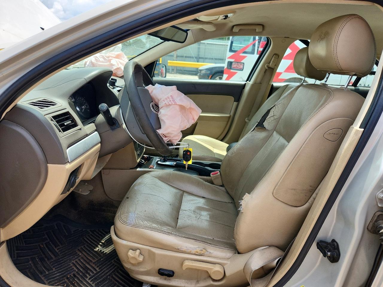 2008 Mercury Milan Premier Silver vin: 3MEHM02148R645774