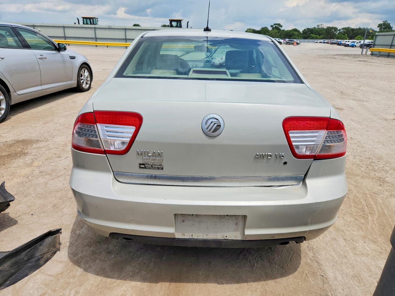 2008 Mercury Milan Premier Silver vin: 3MEHM02148R645774