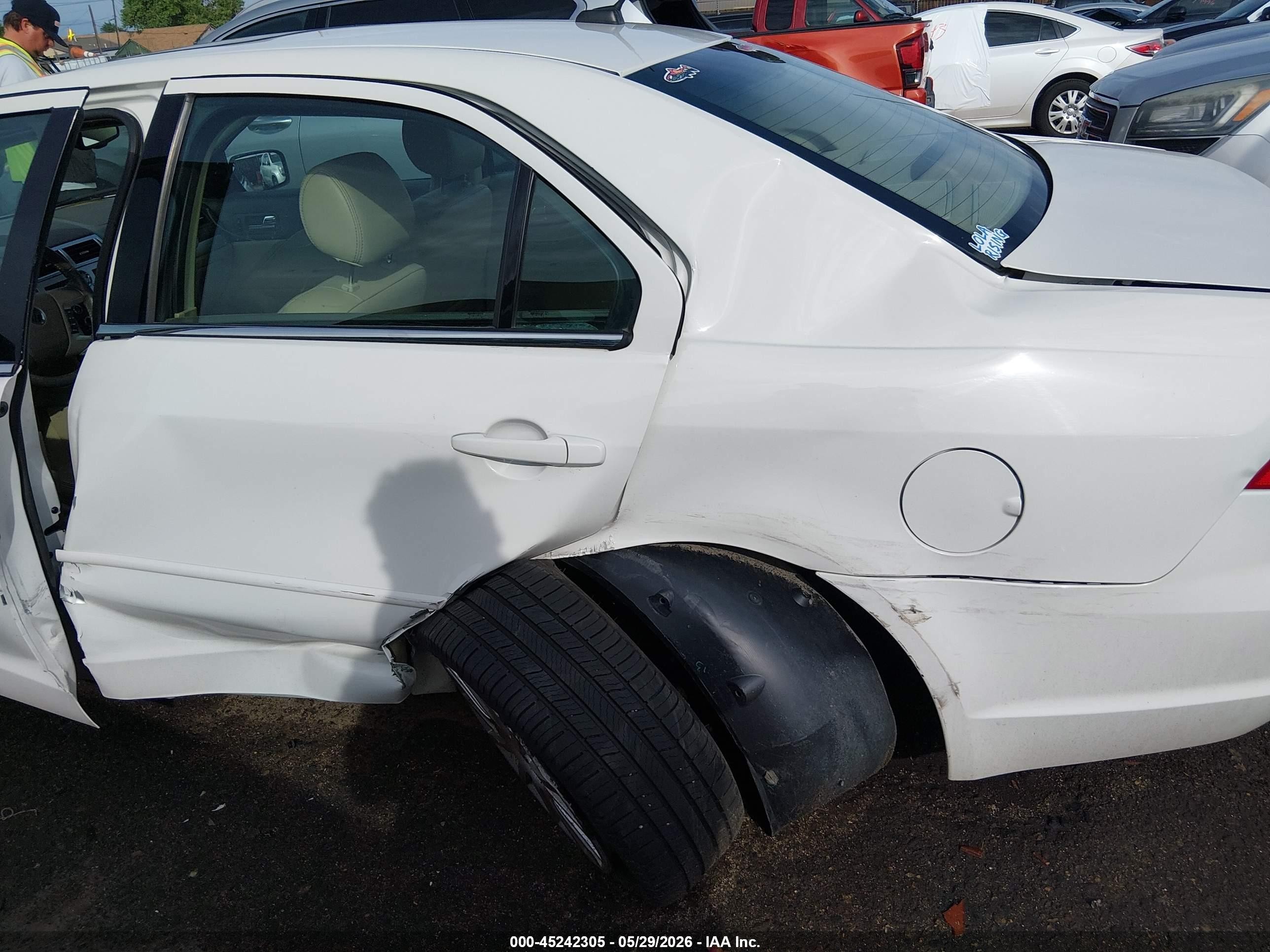 2008 Mercury Milan V6 Premier White vin: 3MEHM02168R633805