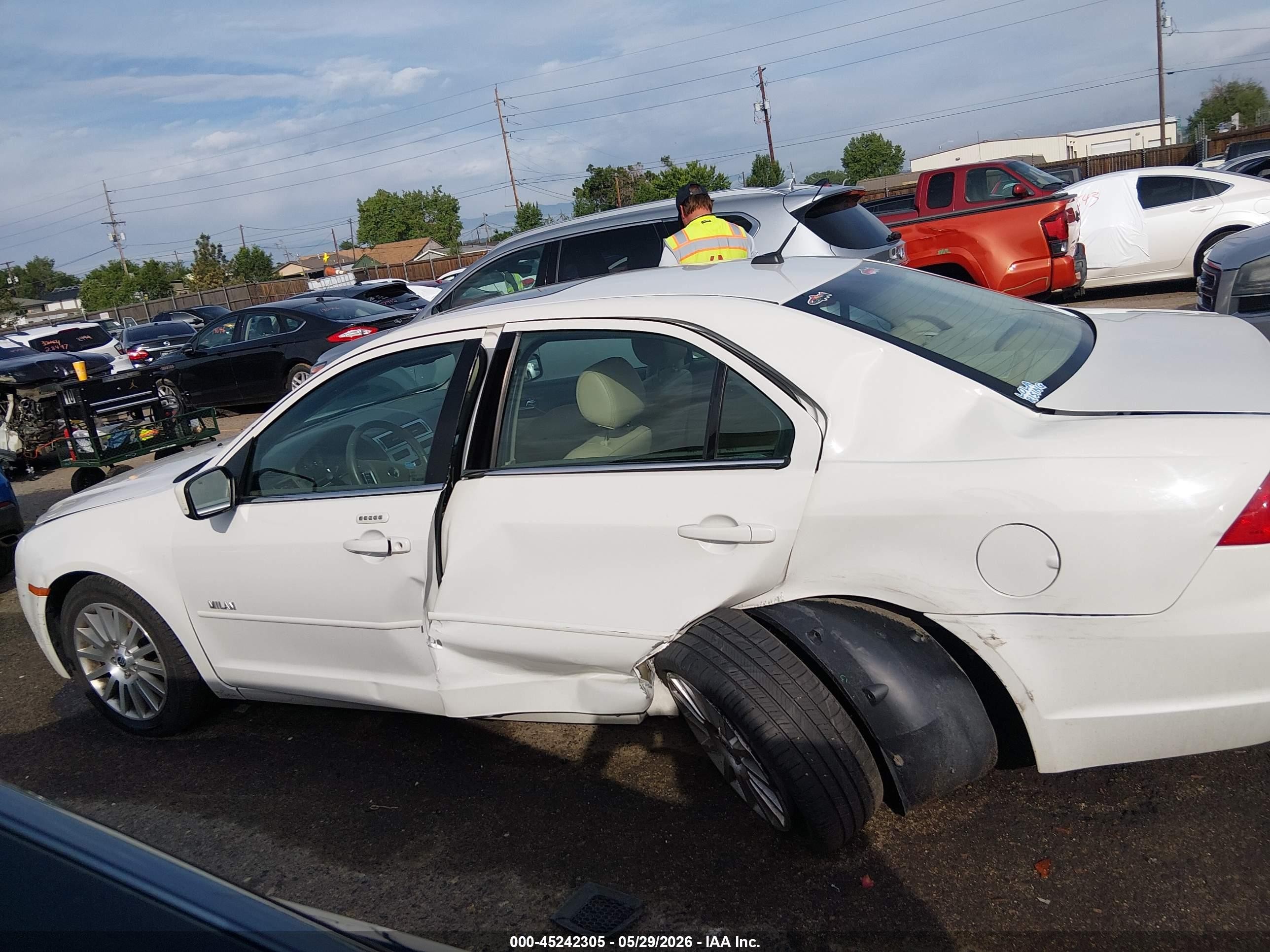 2008 Mercury Milan V6 Premier White vin: 3MEHM02168R633805
